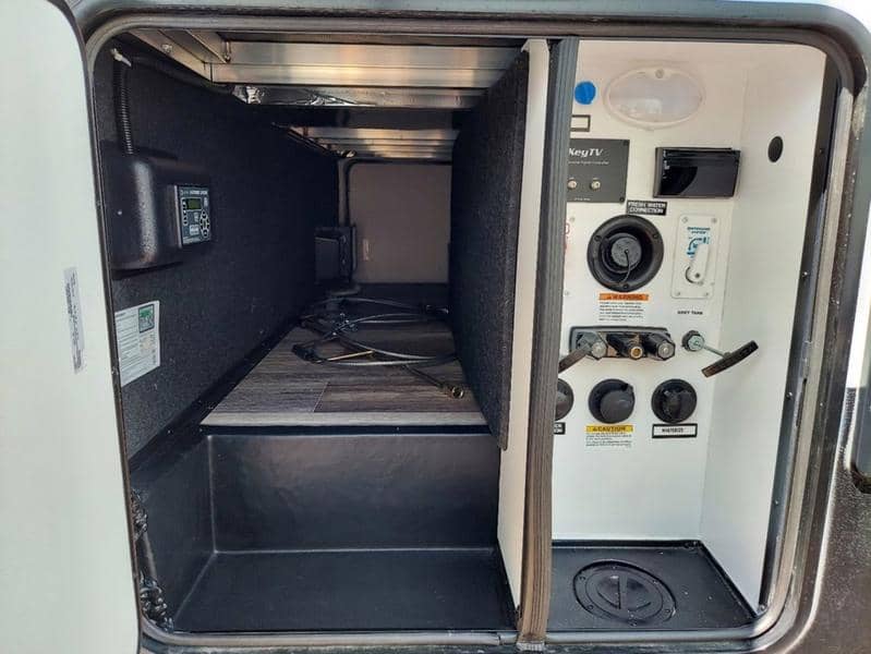 2022 Keystone RV 2022 Keystone RV Voltage - thumbnail 14