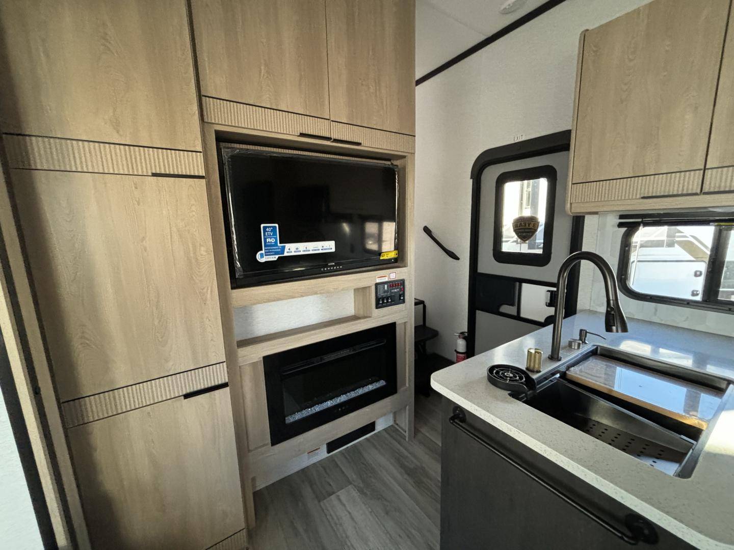 2025 Keystone RV 2025 Keystone RV Cruiser - thumbnail 14