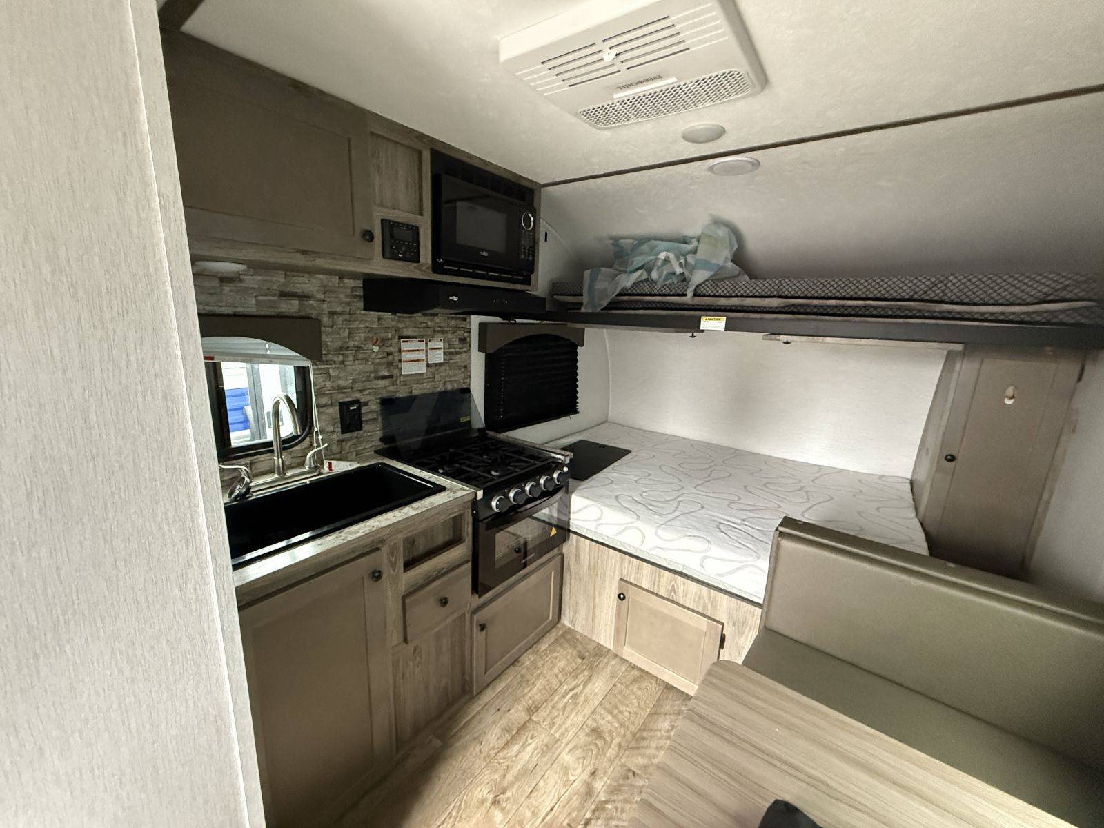 2024 Sunset Park RV Manufacturing 2024 Sunset Park RV Manufacturing Sun Lite - thumbnail 10