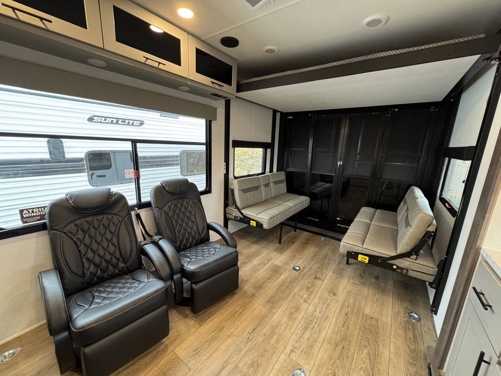 2026 Alliance RV 2026 Alliance RV Valor - thumbnail 7