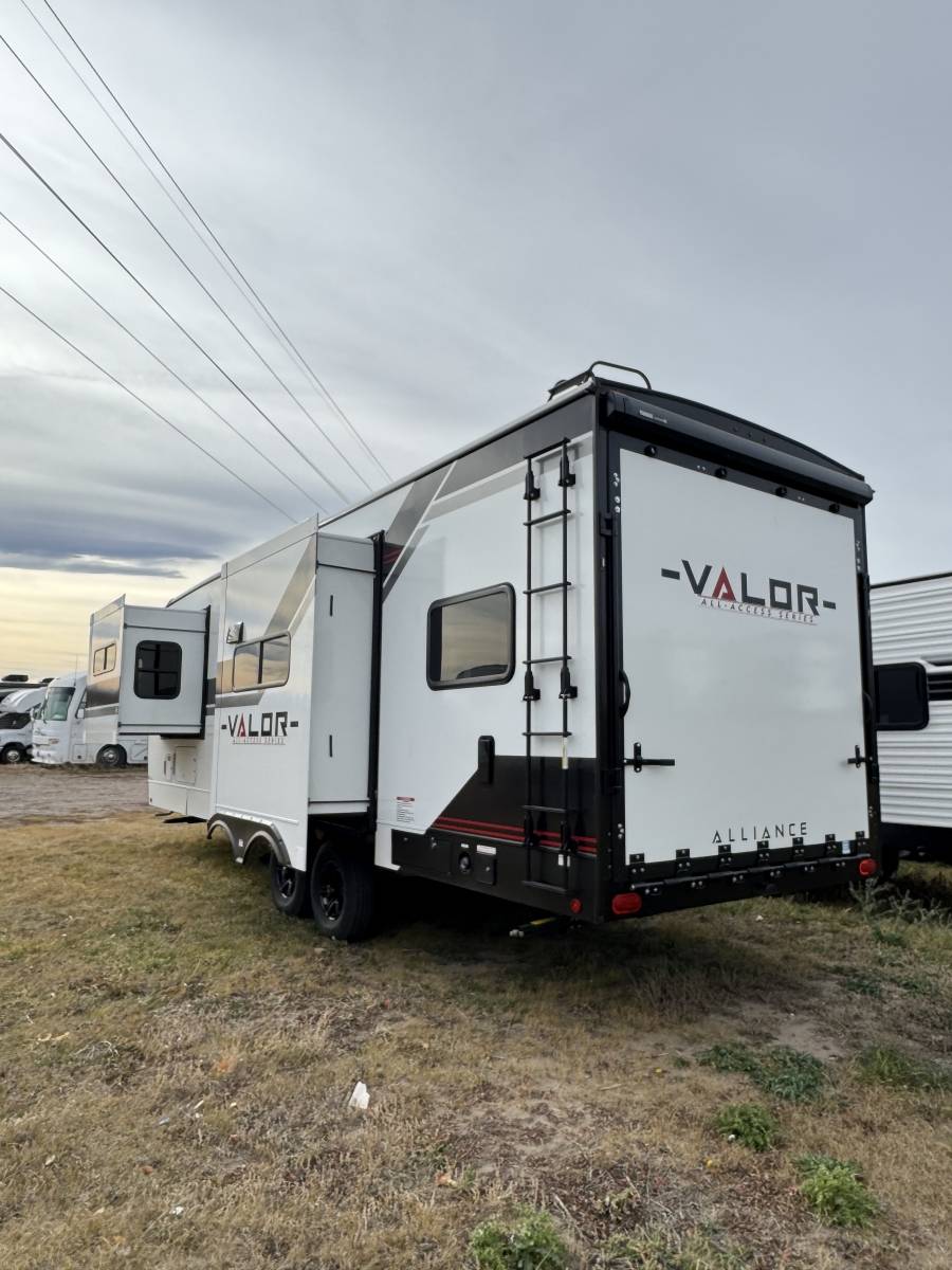 2026 Alliance RV 2026 Alliance RV Valor - thumbnail 2