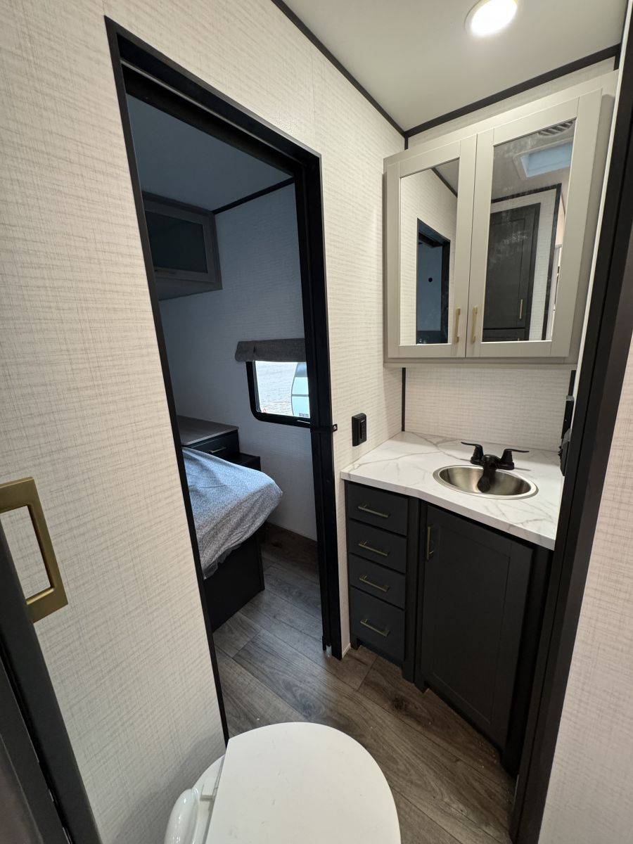 2026 Forest River RV 2026 Forest River RV Xlr Boost Toy Hauler - thumbnail 11