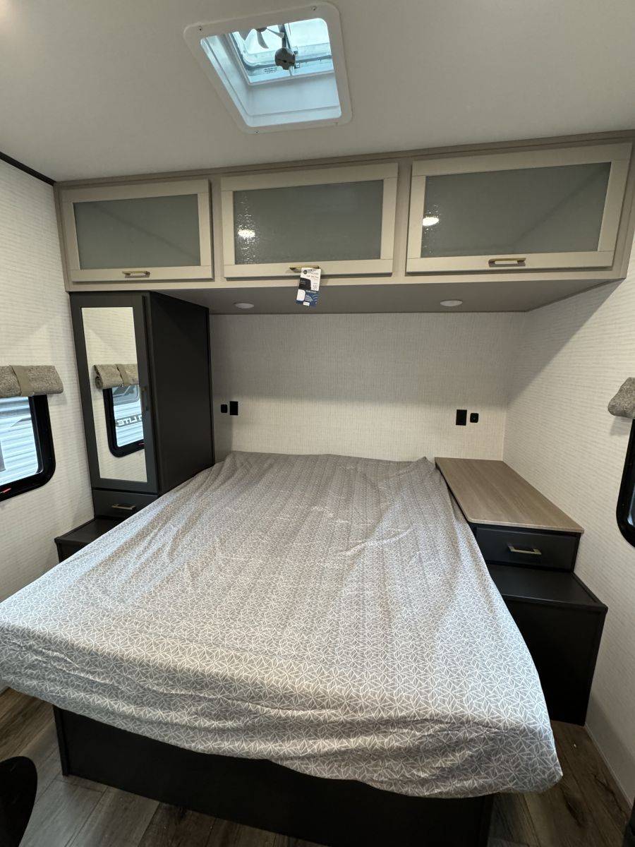 2026 Forest River RV 2026 Forest River RV Xlr Boost Toy Hauler - thumbnail 12