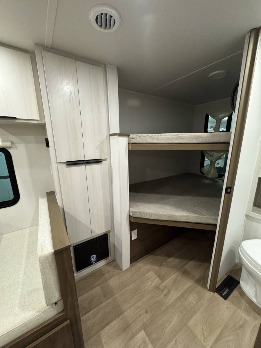 2026 Winnebago 2026 Winnebago Access - thumbnail 11