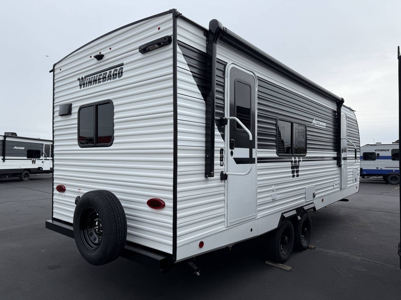 2026 Winnebago 2026 Winnebago Access - thumbnail 3