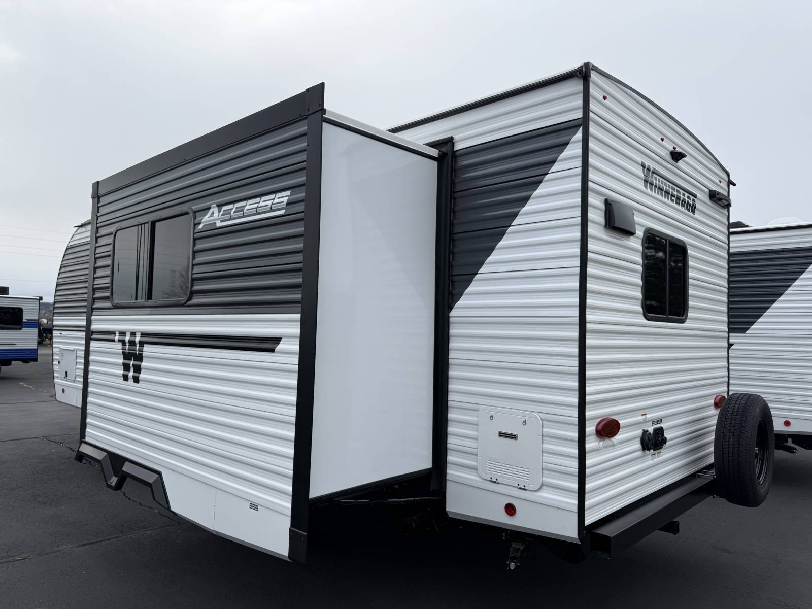 2026 Winnebago 2026 Winnebago Access - thumbnail 4