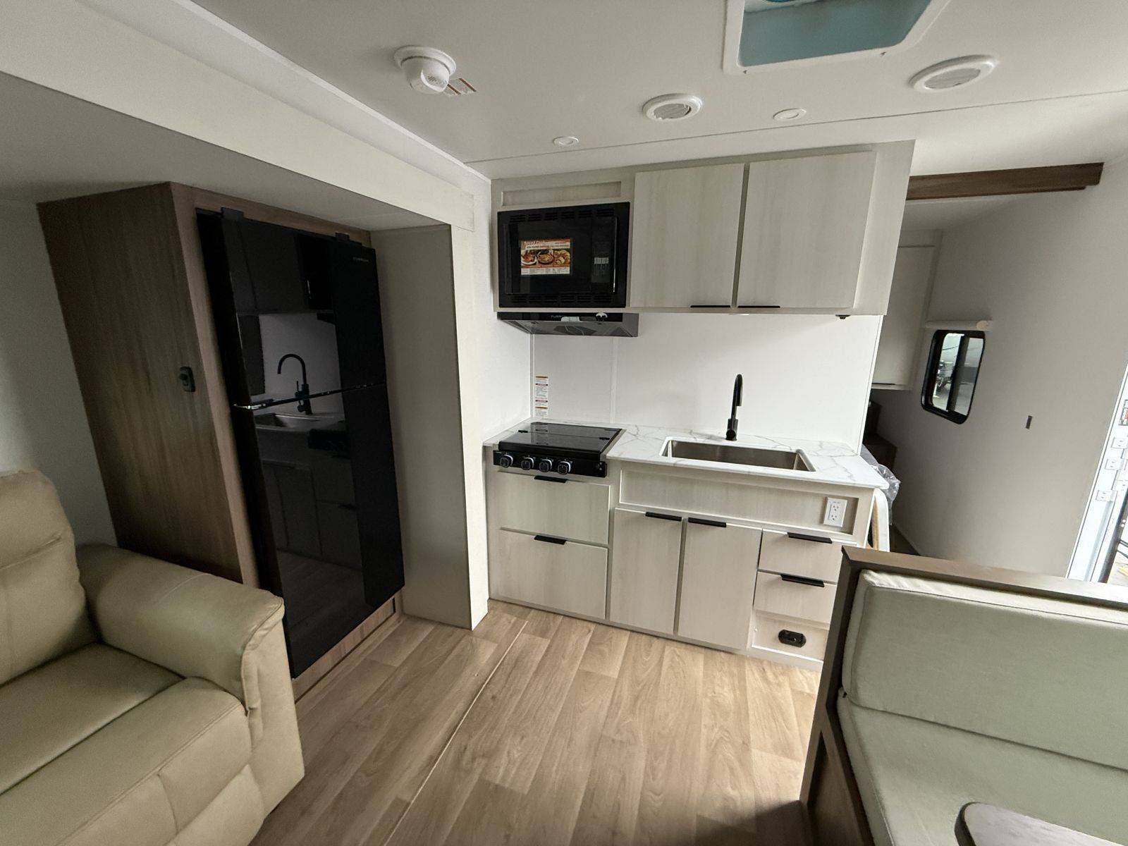 2026 Winnebago 2026 Winnebago Access - thumbnail 14