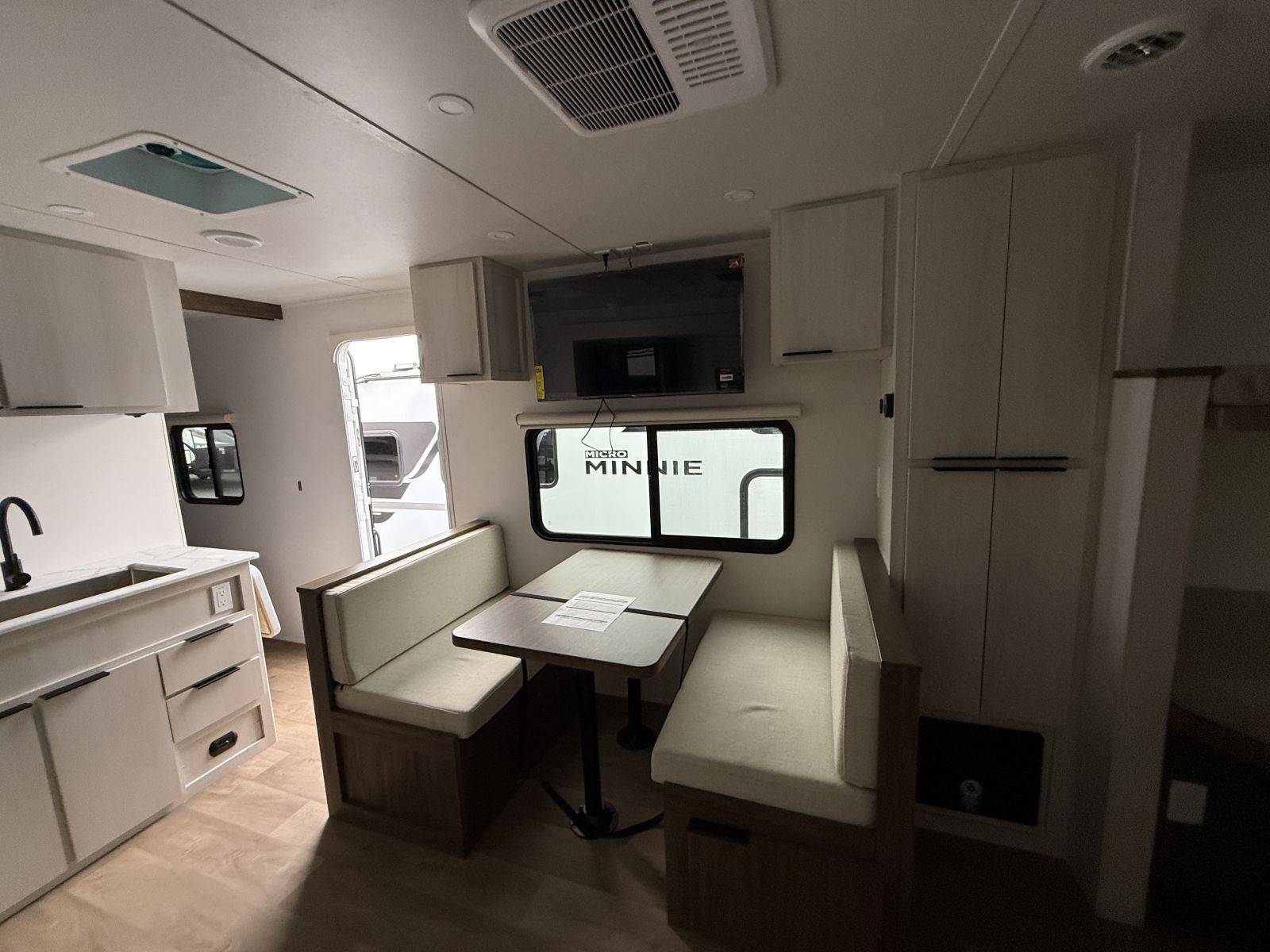 2026 Winnebago 2026 Winnebago Access - thumbnail 15