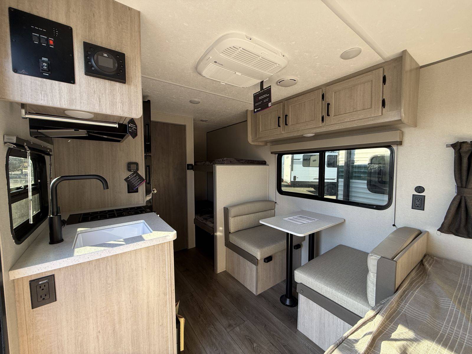 2026 Coachmen 2026 Coachmen Catalina Summit Series 7 - thumbnail 8