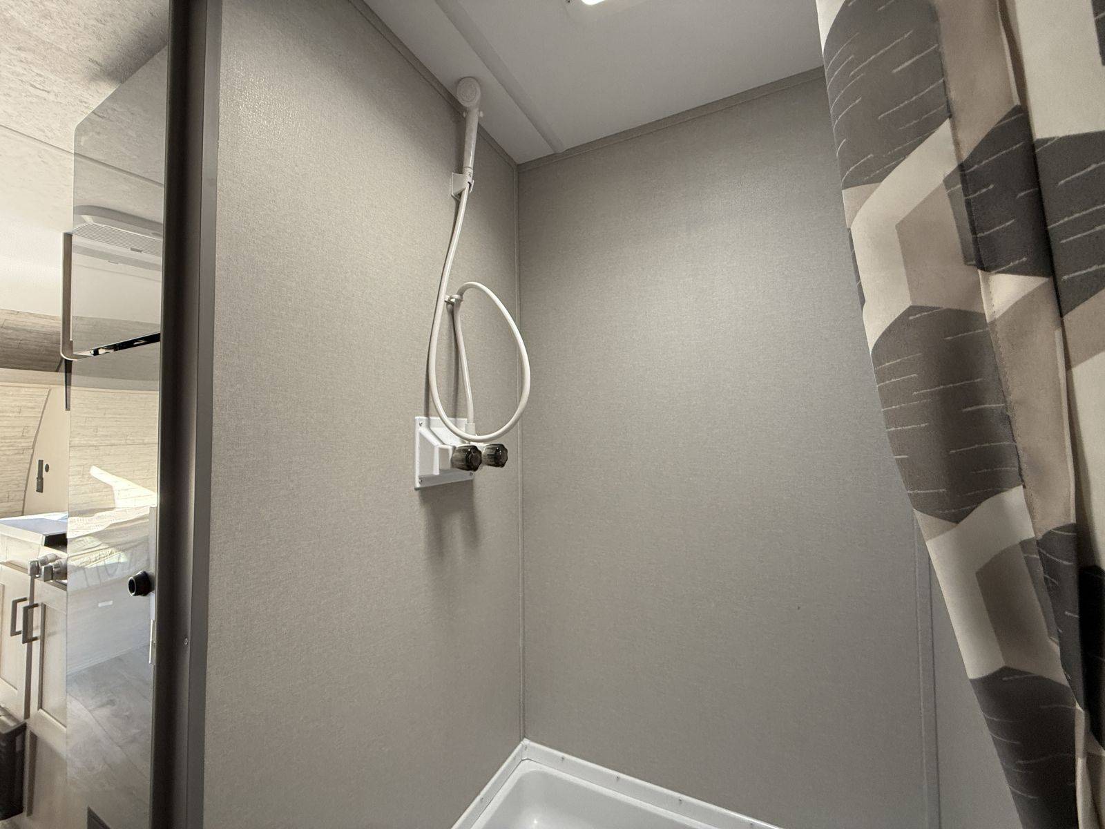 2026 Coachmen 2026 Coachmen Catalina Summit Series 7 - thumbnail 11