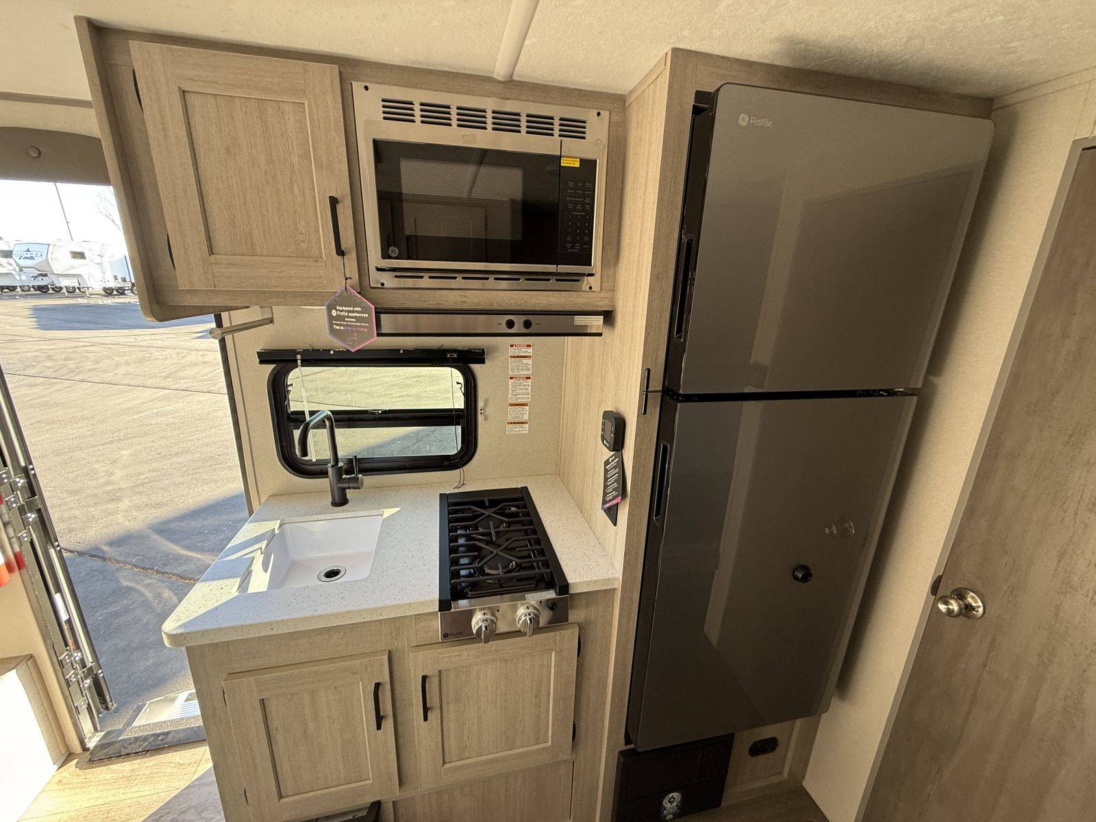 2026 Coachmen 2026 Coachmen Catalina Summit Series 7 - thumbnail 12