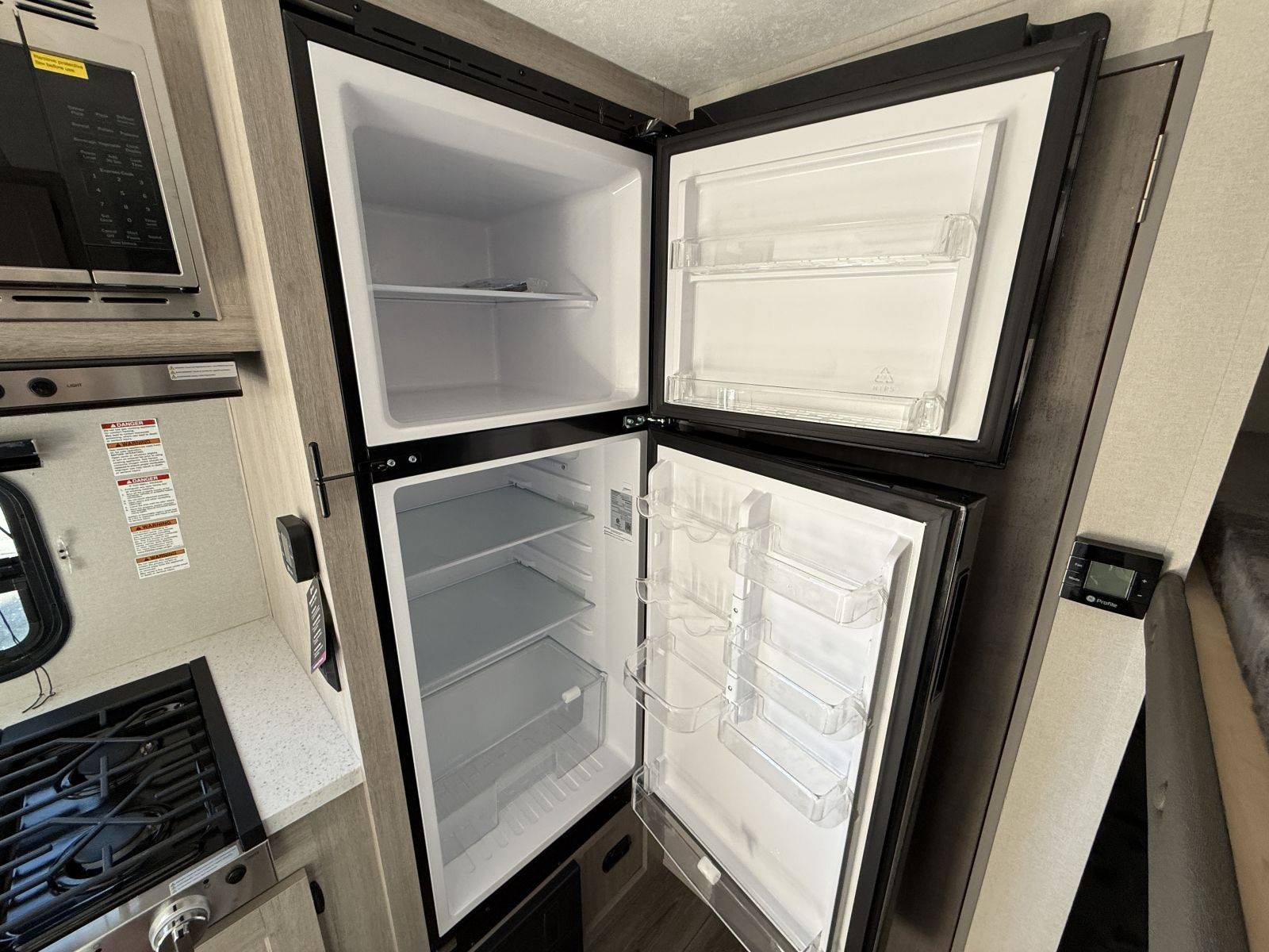 2026 Coachmen 2026 Coachmen Catalina Summit Series 7 - thumbnail 14