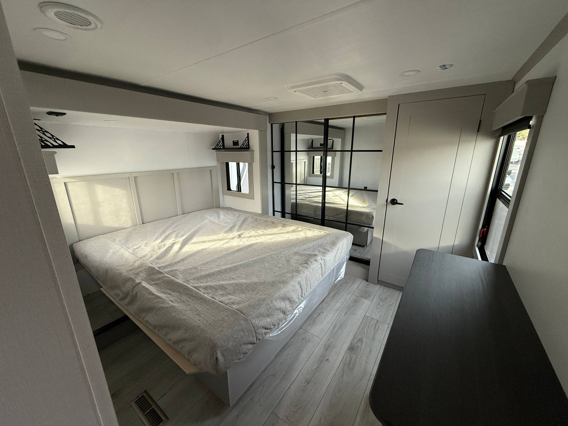 2026 Keystone RV 2026 Keystone RV Montana High Country - thumbnail 27