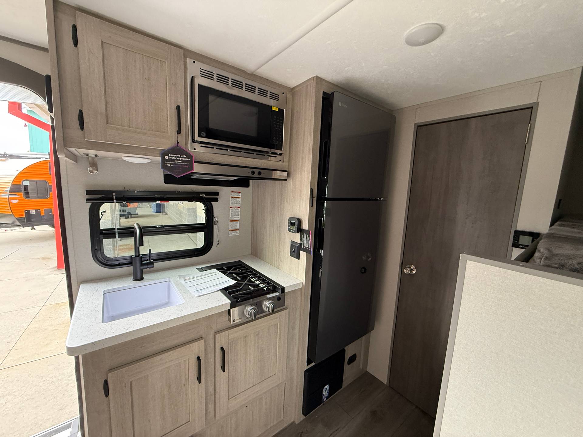 2026 Coachmen 2026 Coachmen Catalina Summit Series 7 - thumbnail 10