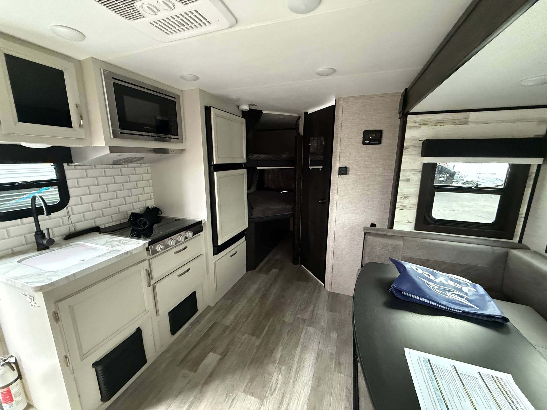 2023 Jayco 2023 Jayco Jay Feather - thumbnail 13