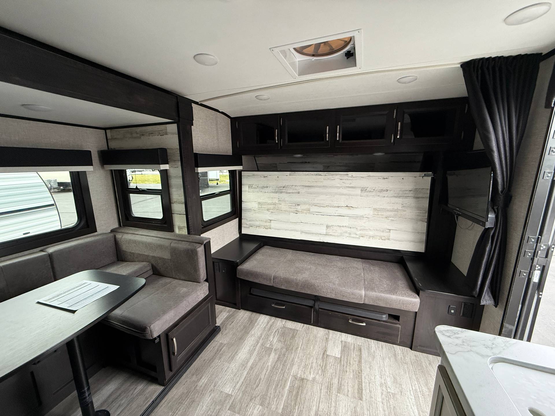 2023 Jayco 2023 Jayco Jay Feather - thumbnail 18