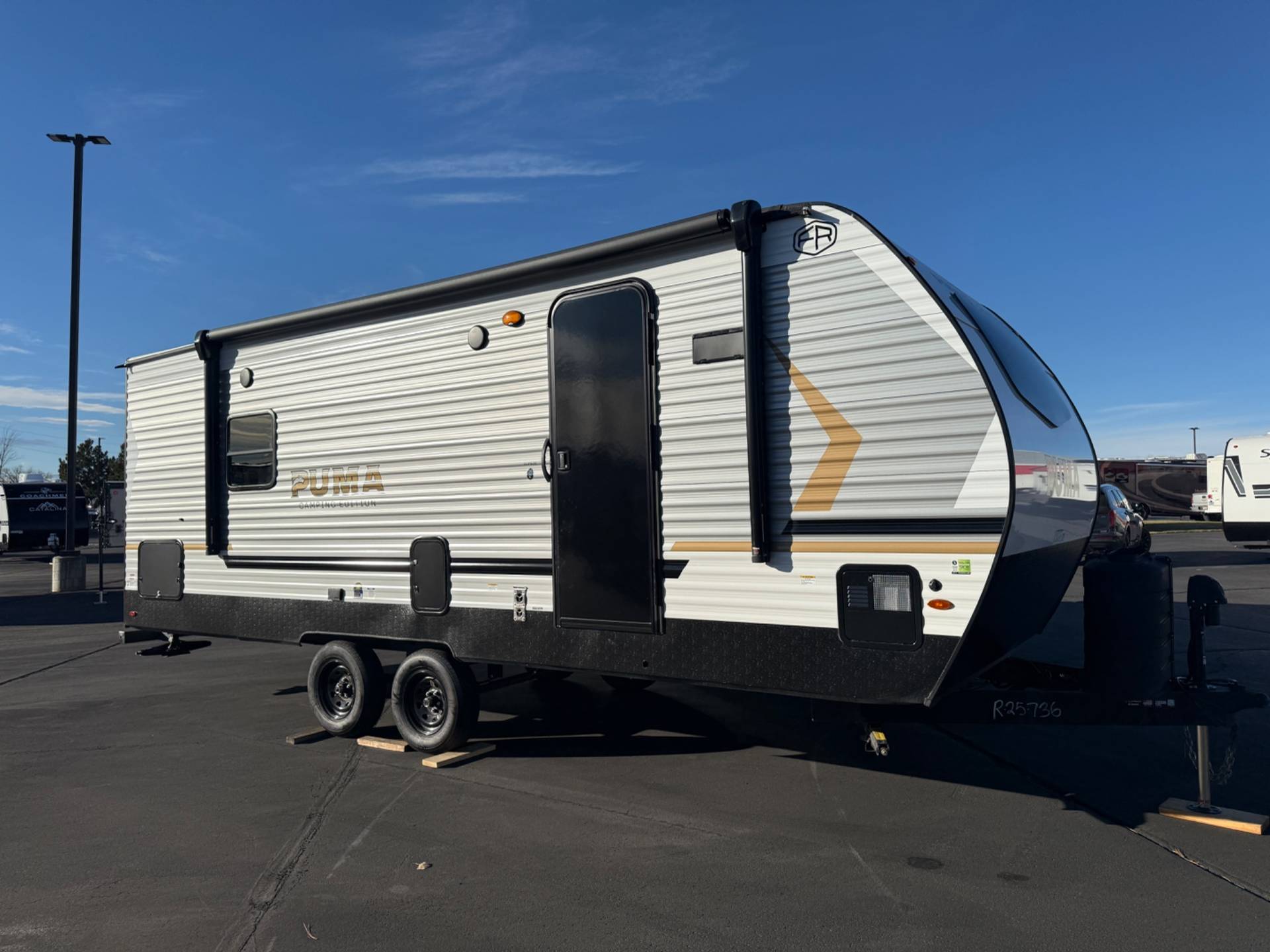 2026 Palomino 2026 Palomino Puma Camping Edition - thumbnail 1