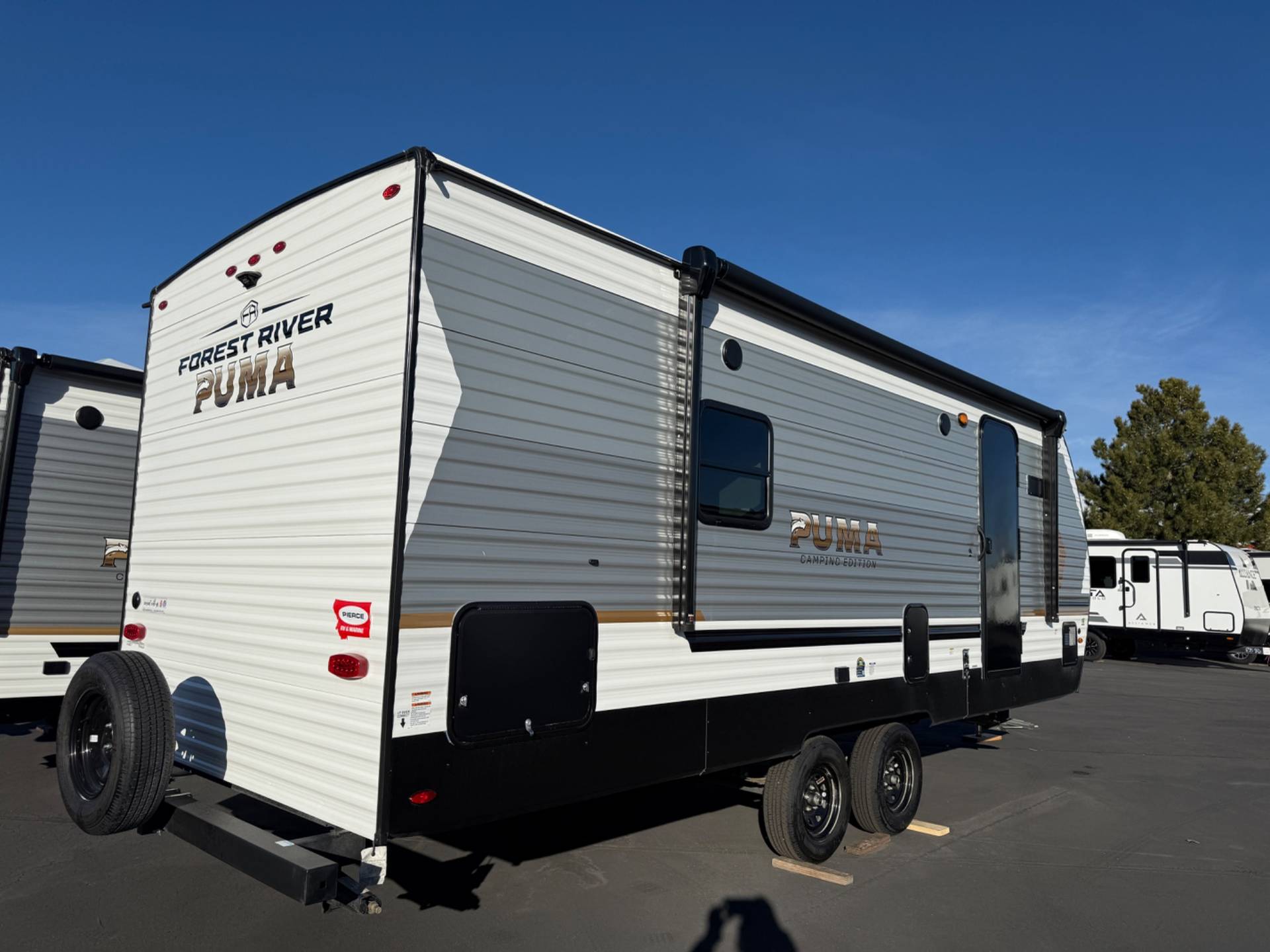 2026 Palomino 2026 Palomino Puma Camping Edition - thumbnail 4