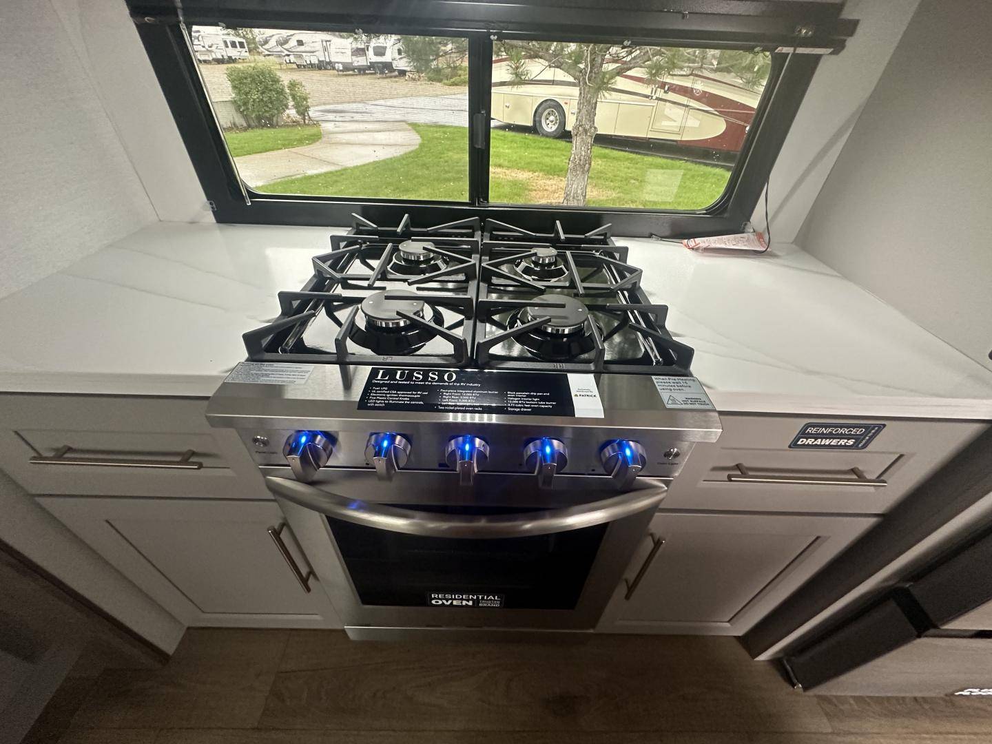 2025 Alliance RV 2025 Alliance RV Paradigm - thumbnail 24