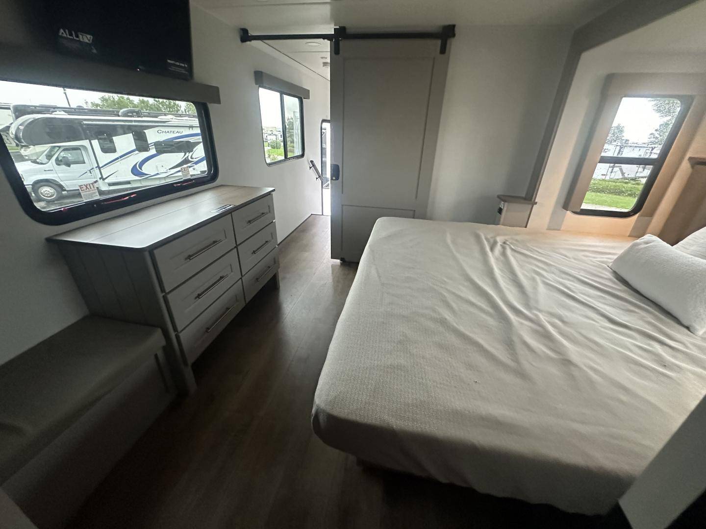 2025 Alliance RV 2025 Alliance RV Paradigm - thumbnail 33