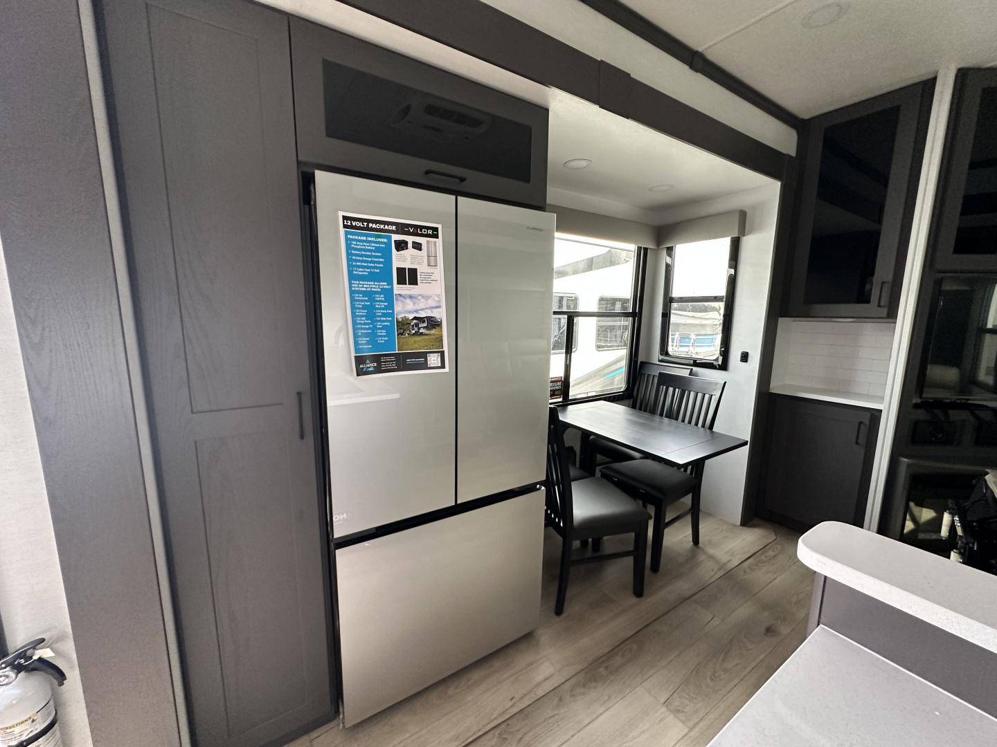 2025 Alliance RV 2025 Alliance RV Valor - thumbnail 18