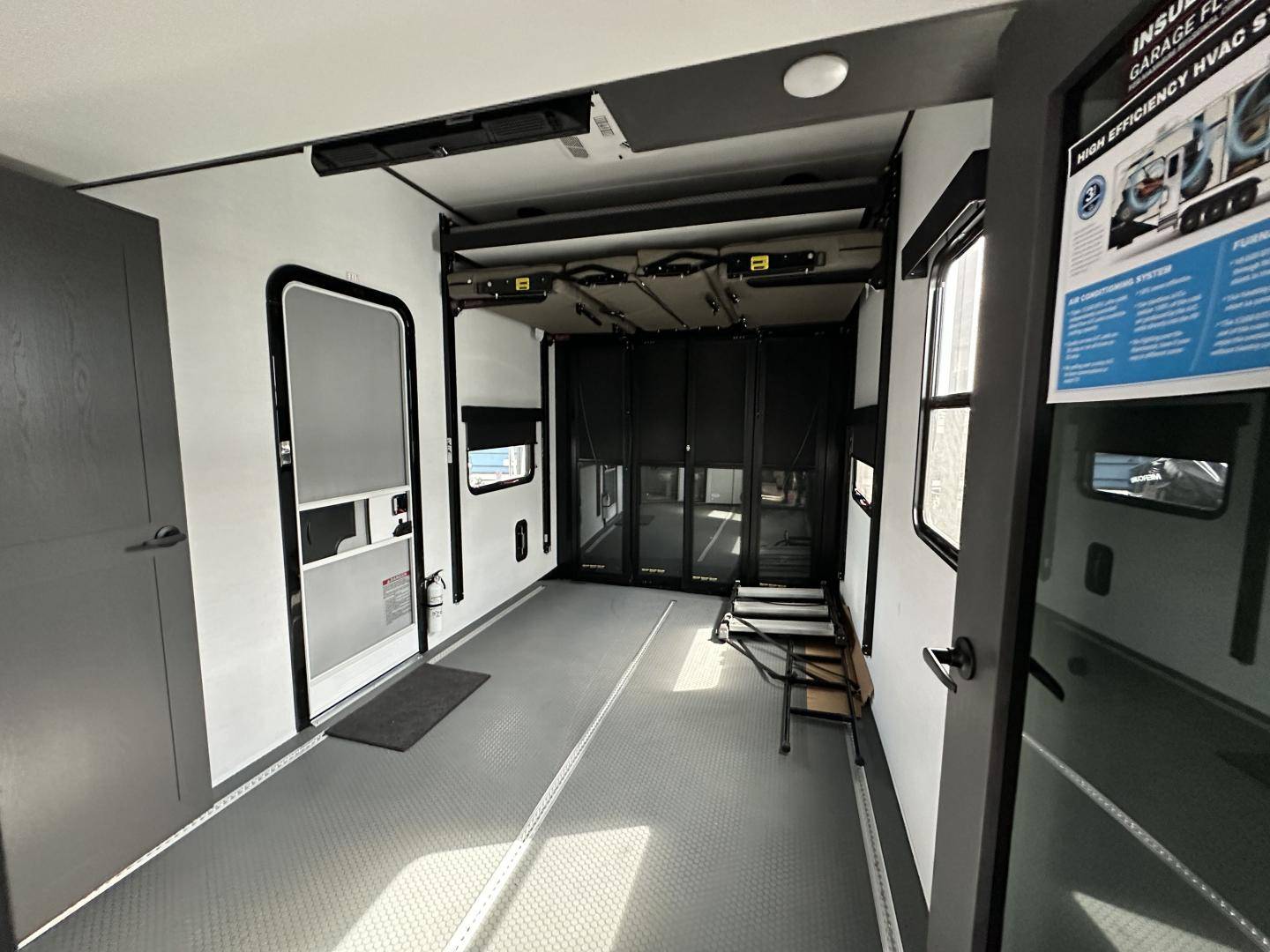 2025 Alliance RV 2025 Alliance RV Valor - thumbnail 24