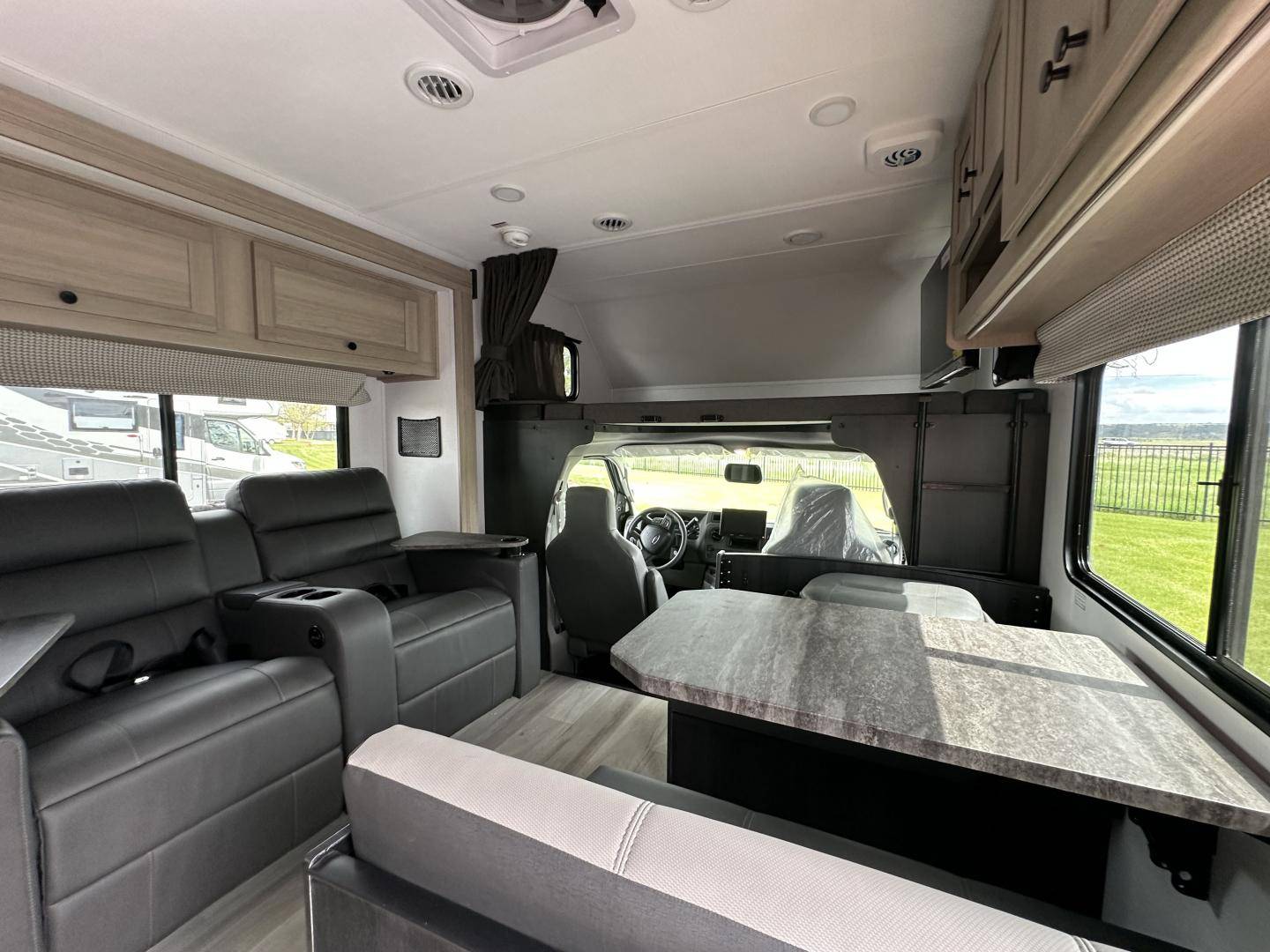 2025 Forest River RV 2025 Forest River RV Sunseeker - thumbnail 22