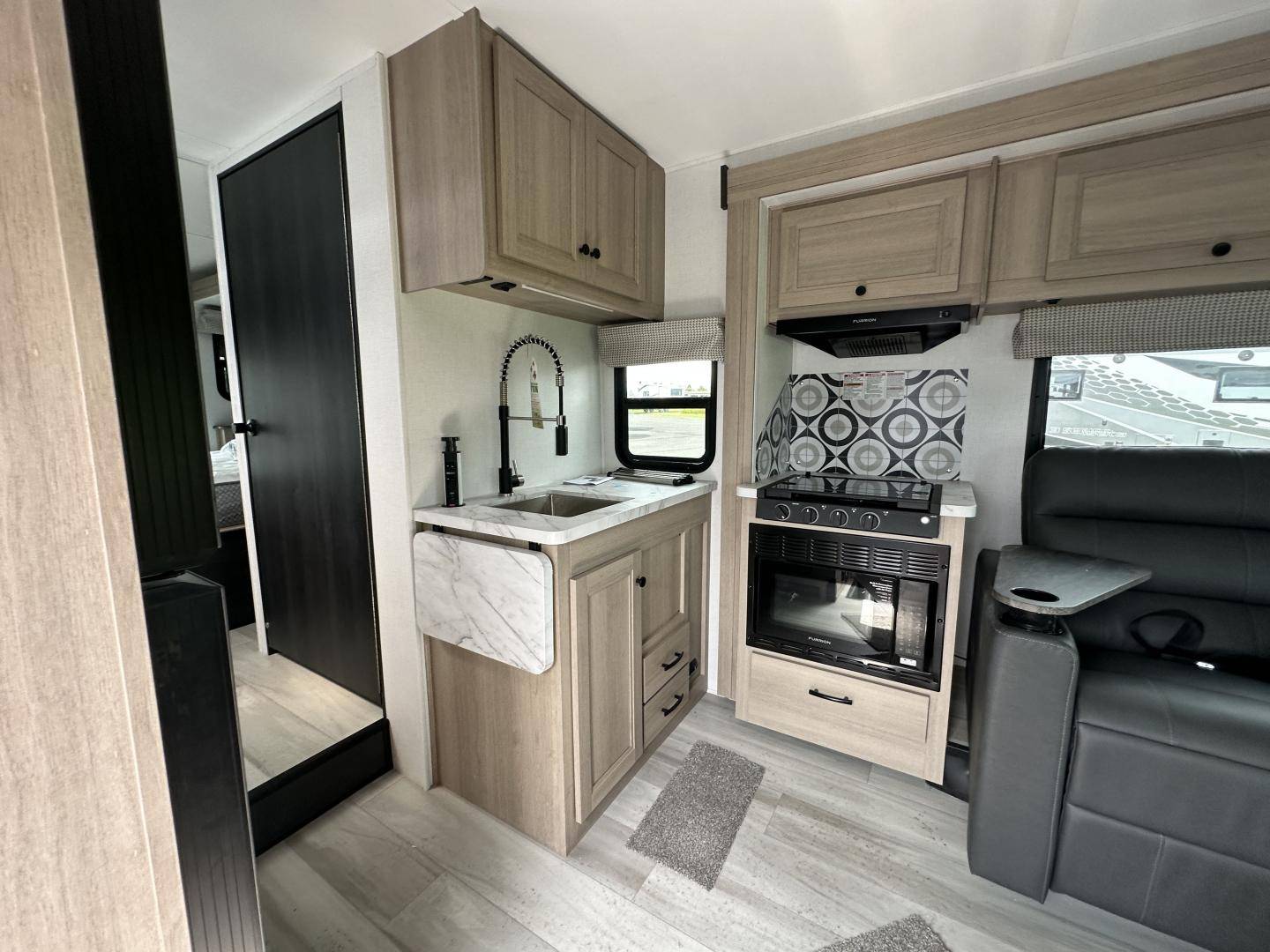 2025 Forest River RV 2025 Forest River RV Sunseeker - thumbnail 23