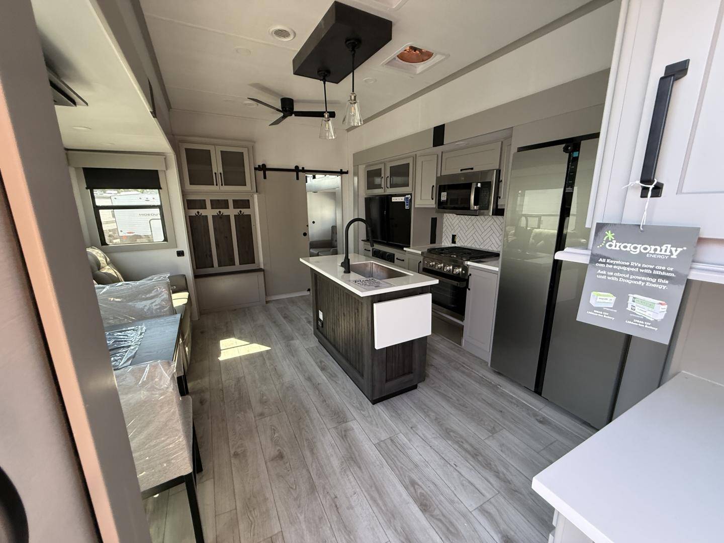 2025 Keystone RV 2025 Keystone RV Montana High Country - thumbnail 19