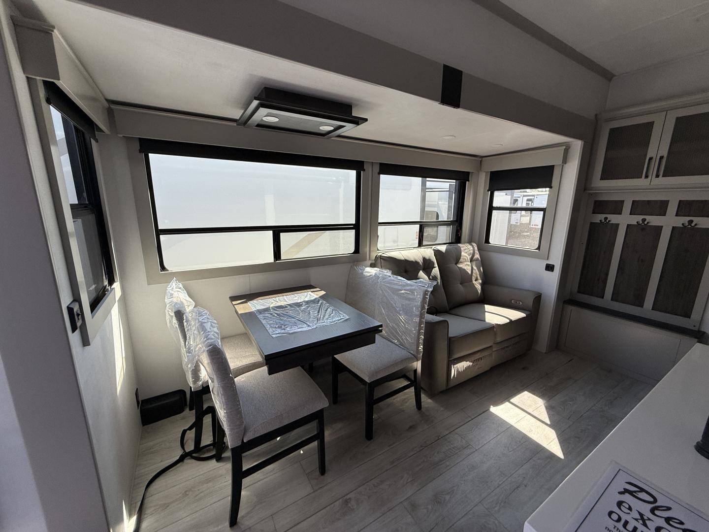 2025 Keystone RV 2025 Keystone RV Montana High Country - thumbnail 20