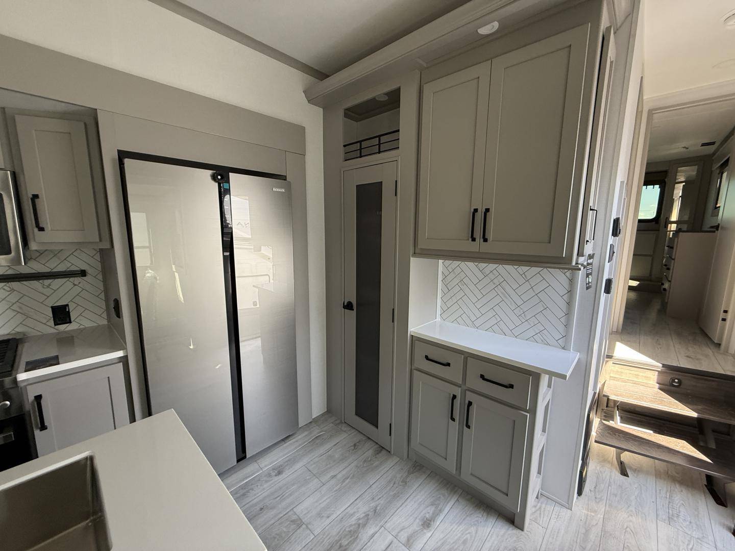 2025 Keystone RV 2025 Keystone RV Montana High Country - thumbnail 24