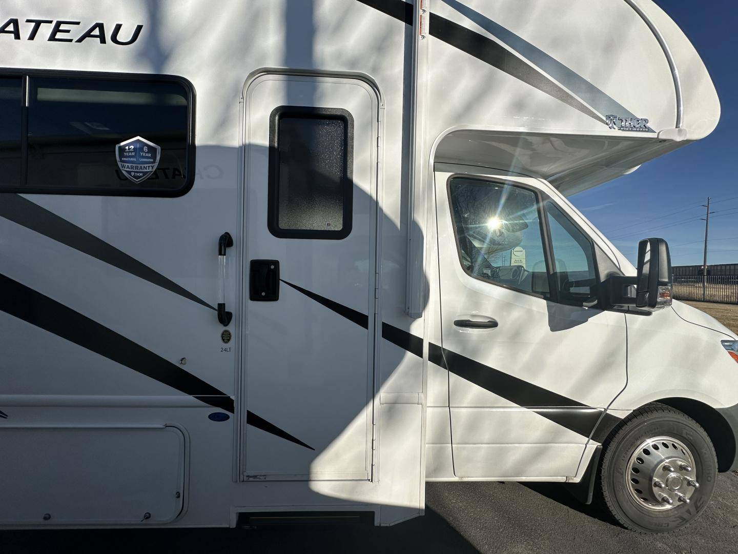 2025 Thor Motor Coach 2025 Thor Motor Coach Chateau - thumbnail 18