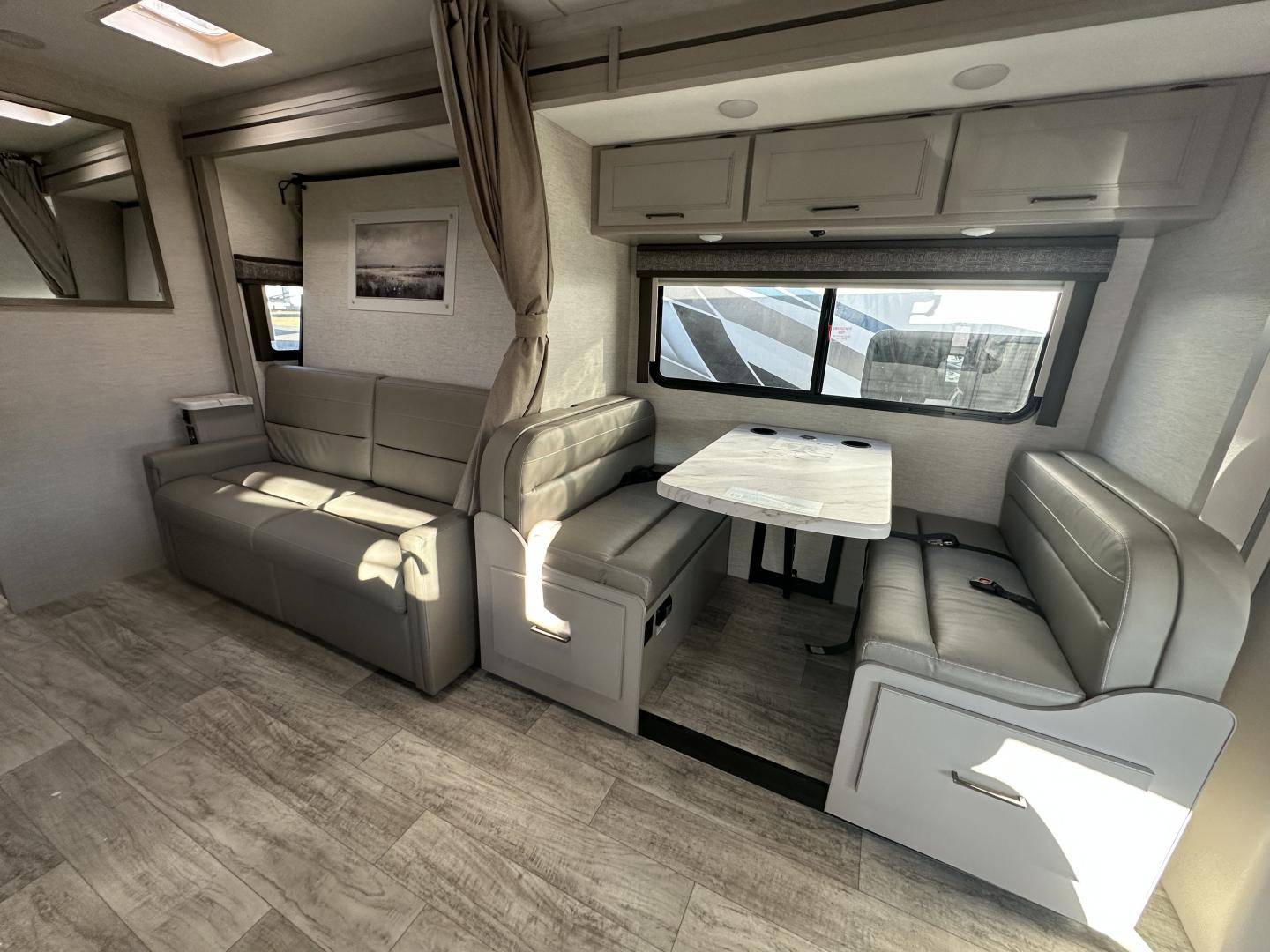 2025 Thor Motor Coach 2025 Thor Motor Coach Chateau - thumbnail 21