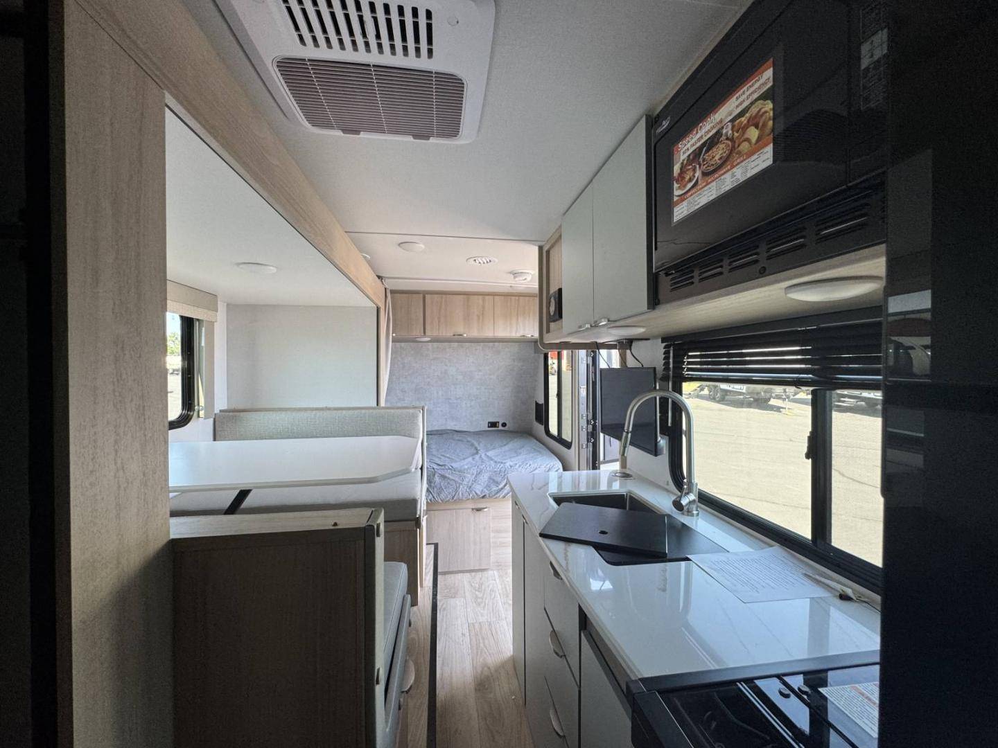 2025 Winnebago 2025 Winnebago Micro Minnie - thumbnail 25