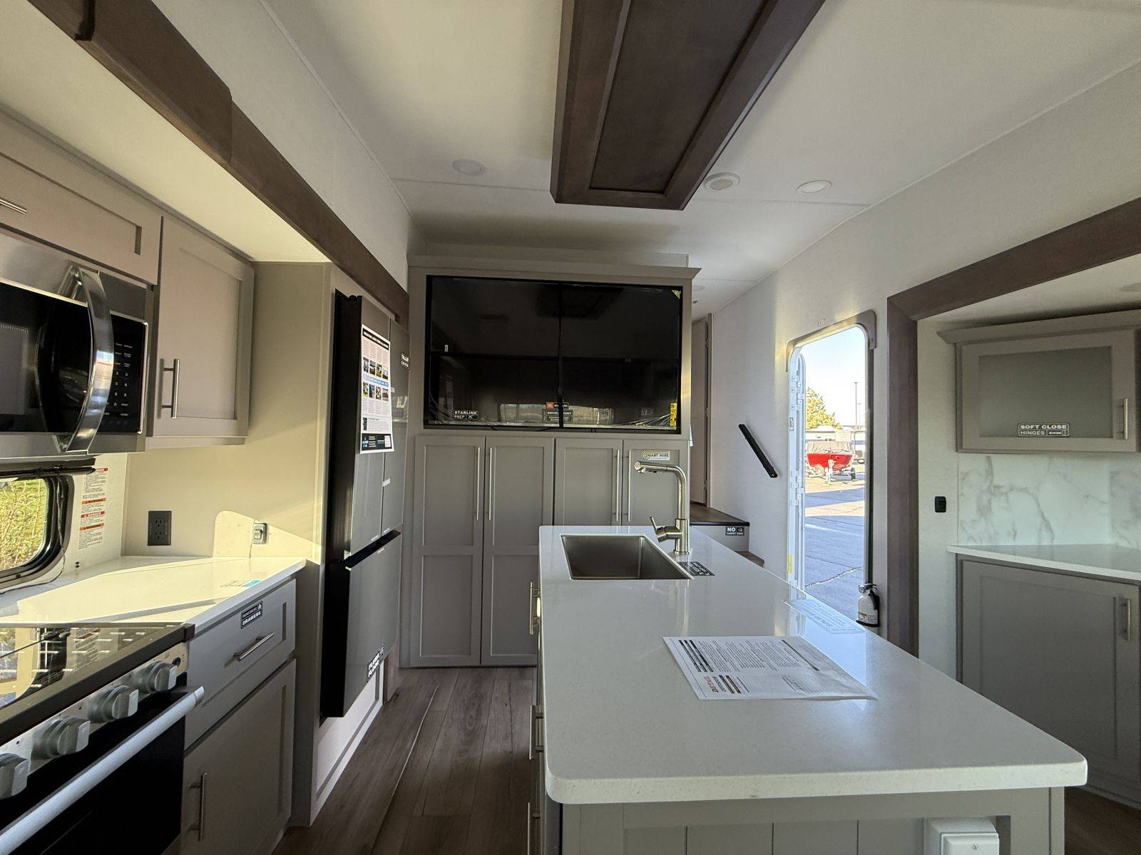 2026 Alliance RV 2026 Alliance RV Avenue - thumbnail 17