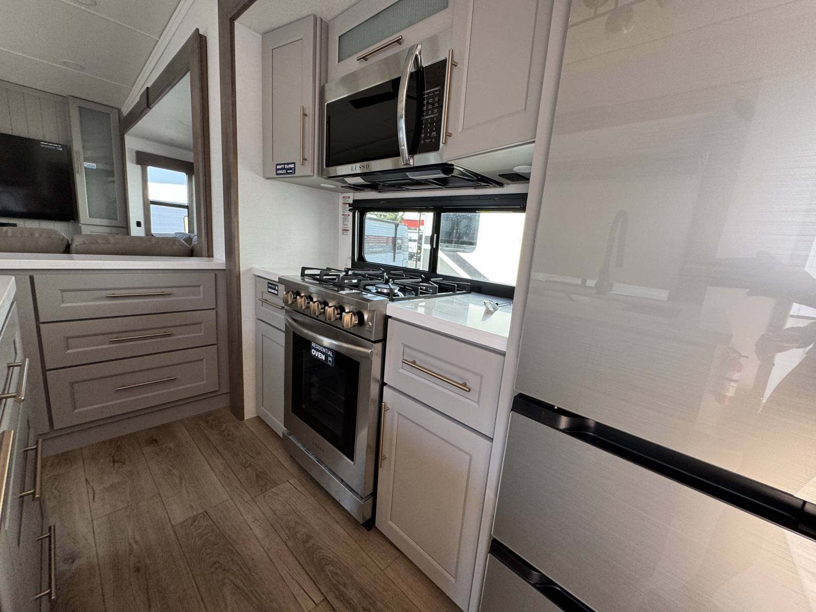 2026 Alliance RV 2026 Alliance RV Paradigm - thumbnail 25