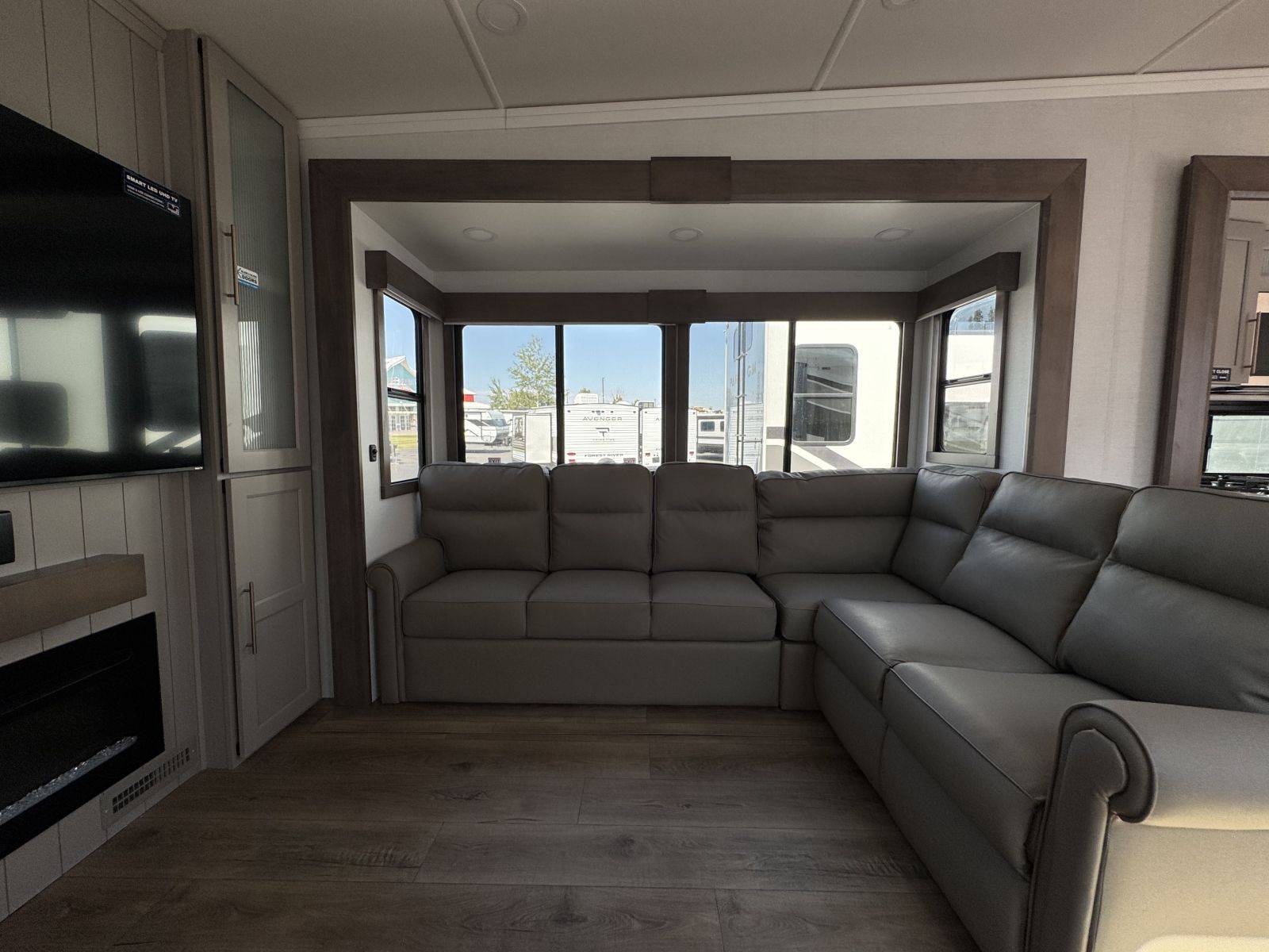 2026 Alliance RV 2026 Alliance RV Paradigm - thumbnail 30