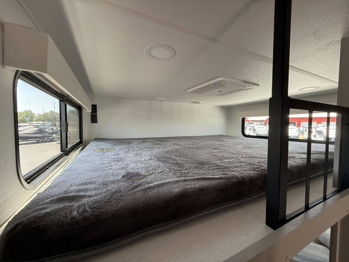 2026 Alliance RV 2026 Alliance RV Paradigm - thumbnail 24