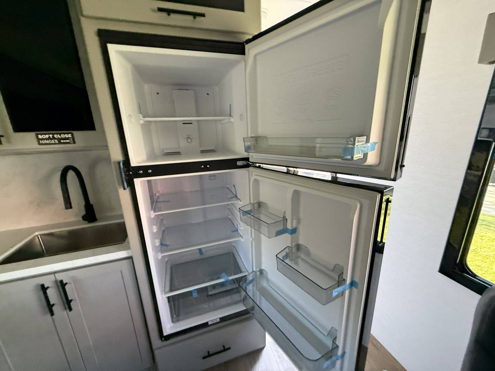 2026 Alliance RV 2026 Alliance RV Valor - thumbnail 18