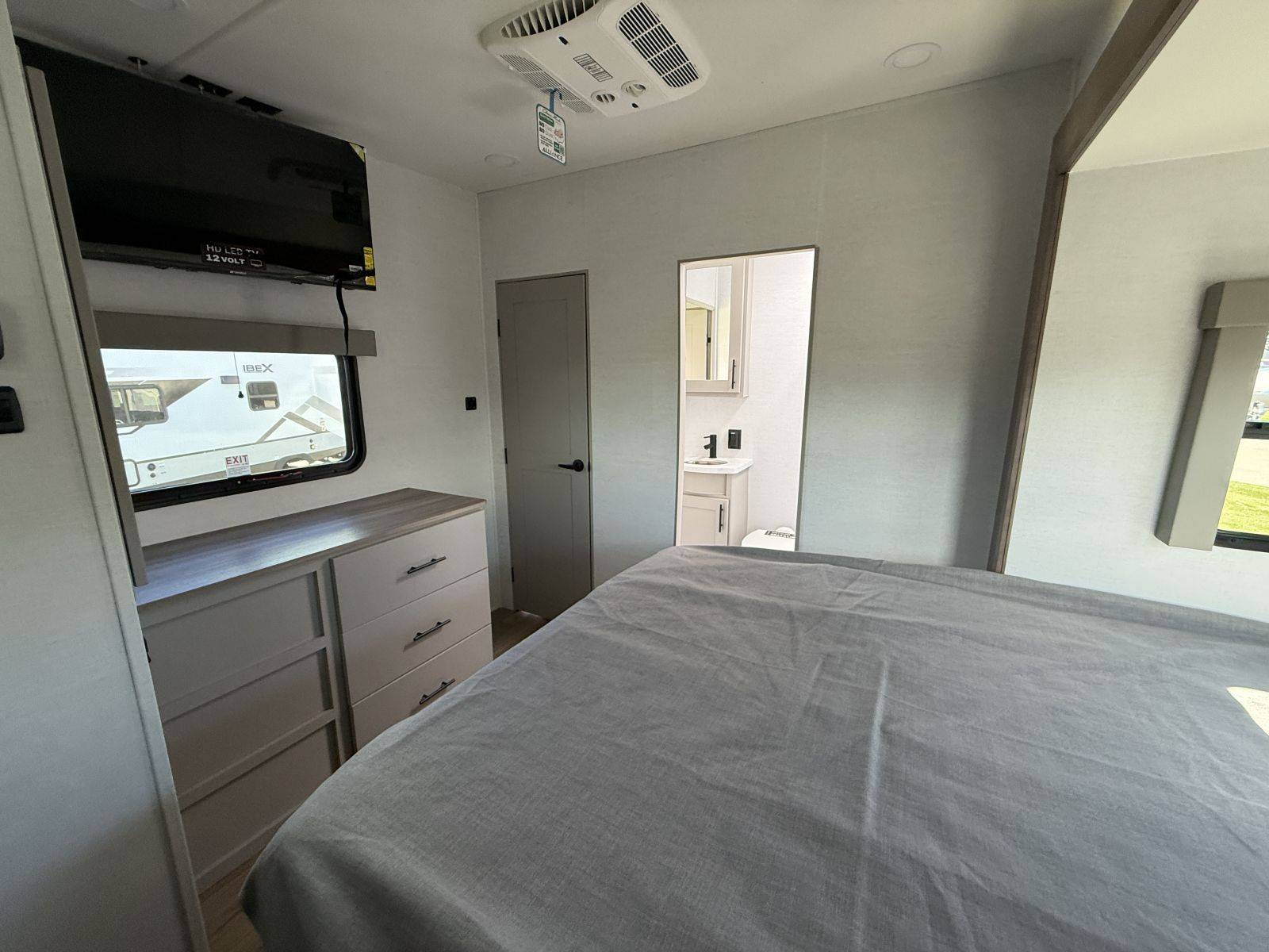 2026 Alliance RV 2026 Alliance RV Valor - thumbnail 23