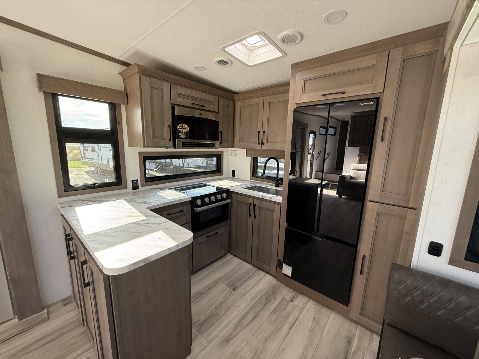 2026 KZ RV 2026 KZ RV Durango Half Ton - thumbnail 20