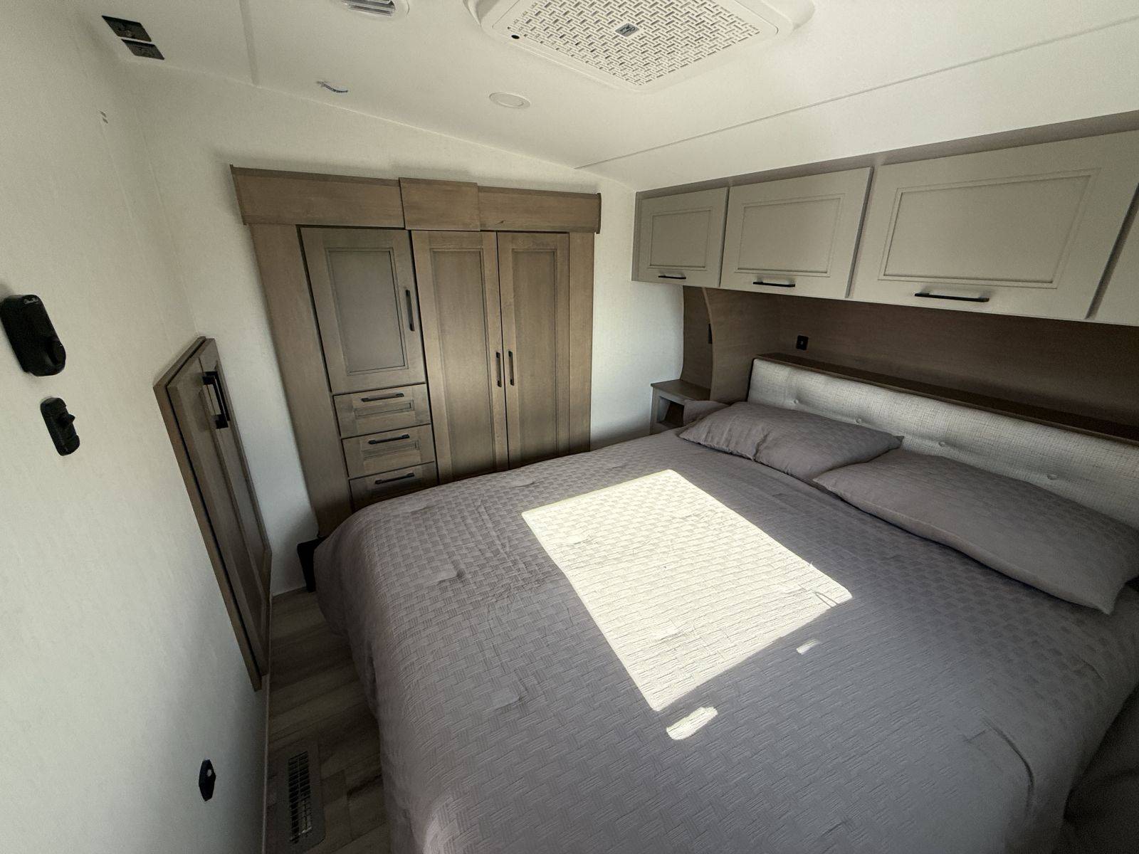 2026 KZ RV 2026 KZ RV Durango Half Ton - thumbnail 28