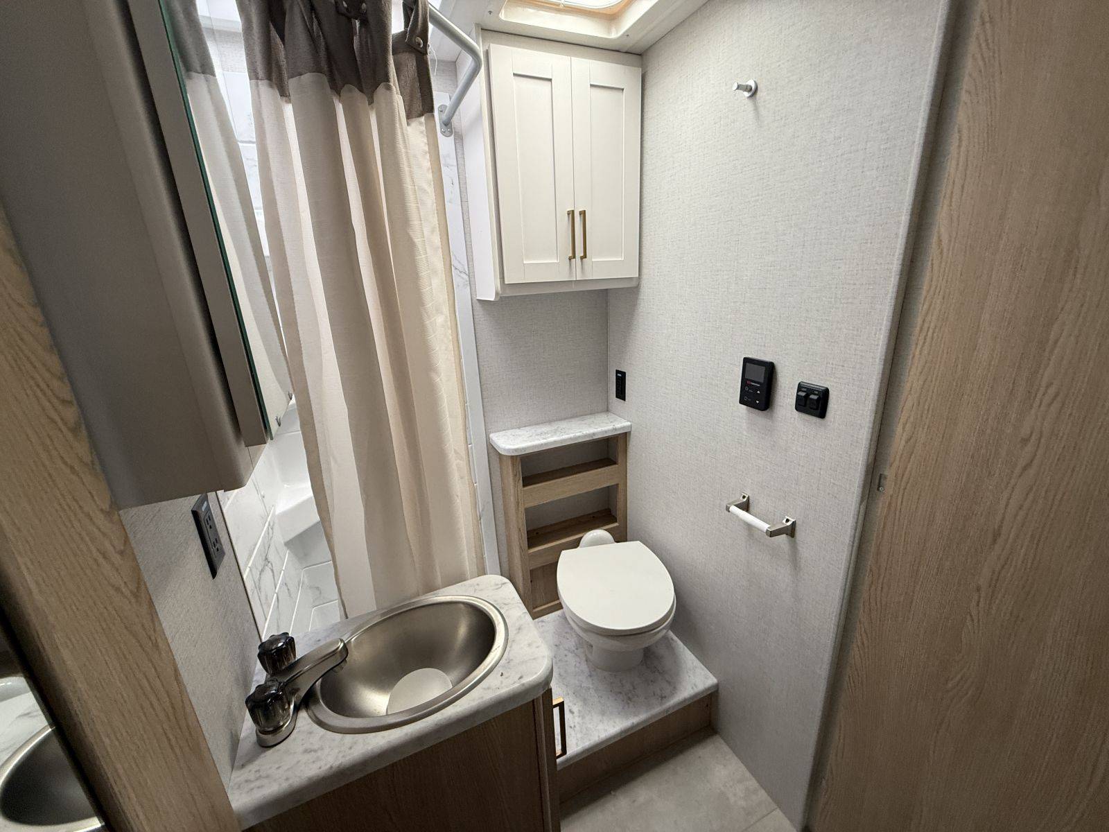 2026 Thor Motor Coach 2026 Thor Motor Coach Chateau - thumbnail 33