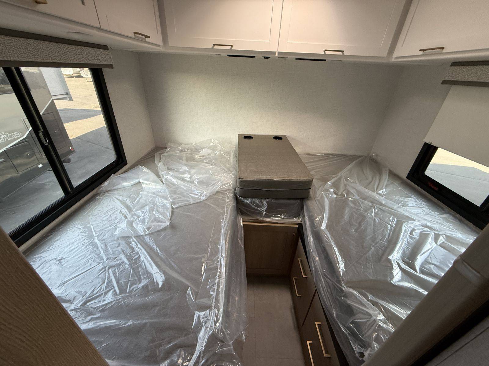 2026 Thor Motor Coach 2026 Thor Motor Coach Chateau - thumbnail 38