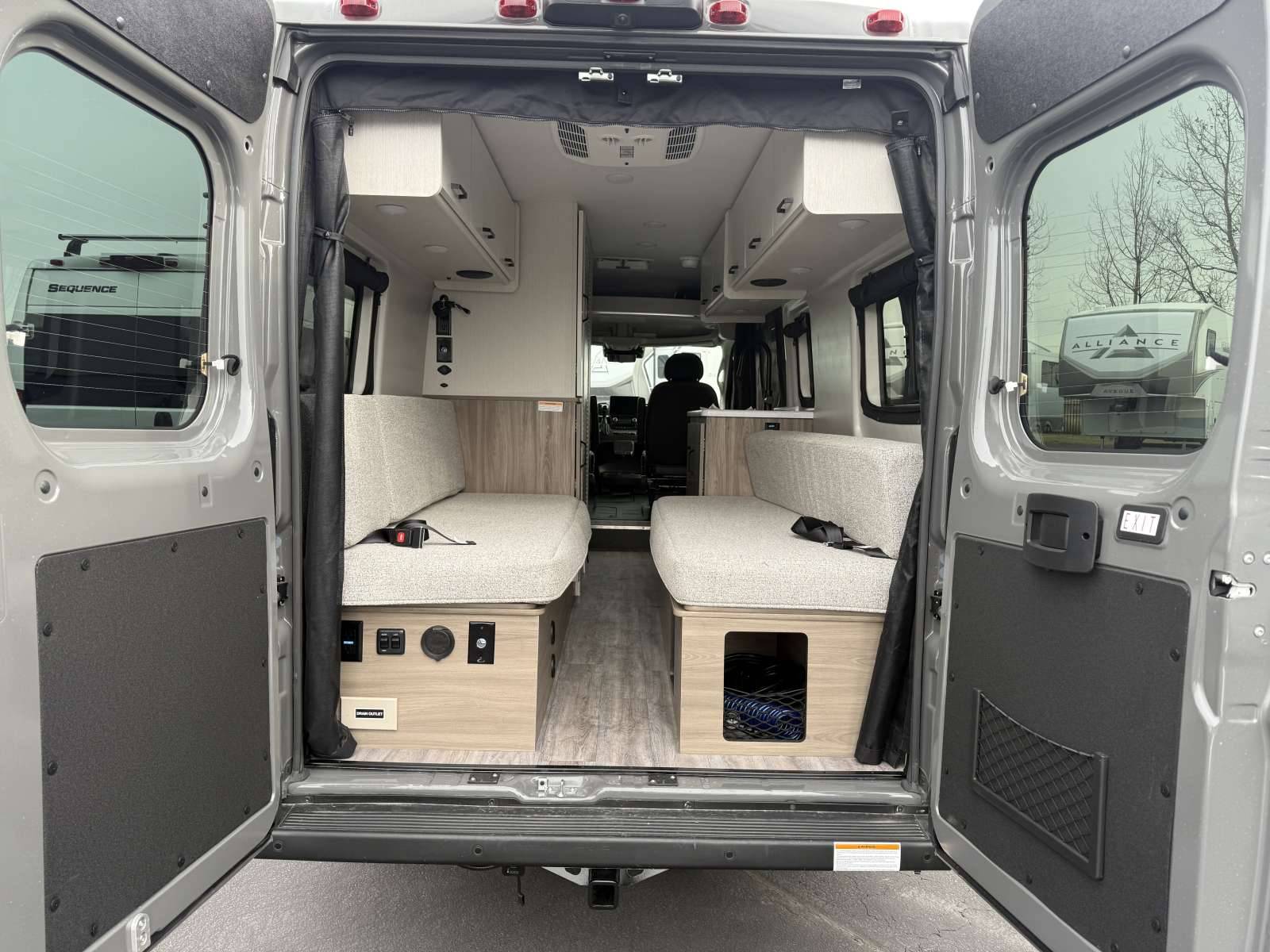 2026 Thor Motor Coach 2026 Thor Motor Coach Sequence - thumbnail 6