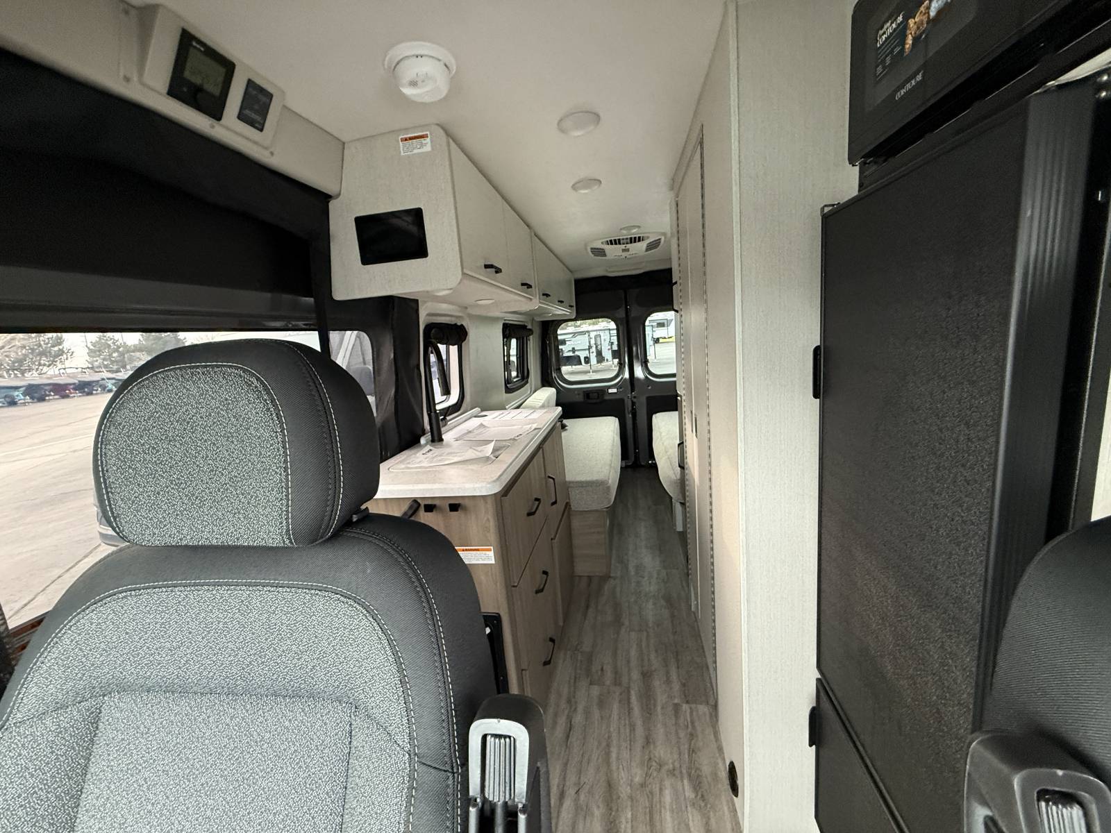 2026 Thor Motor Coach 2026 Thor Motor Coach Sequence - thumbnail 12