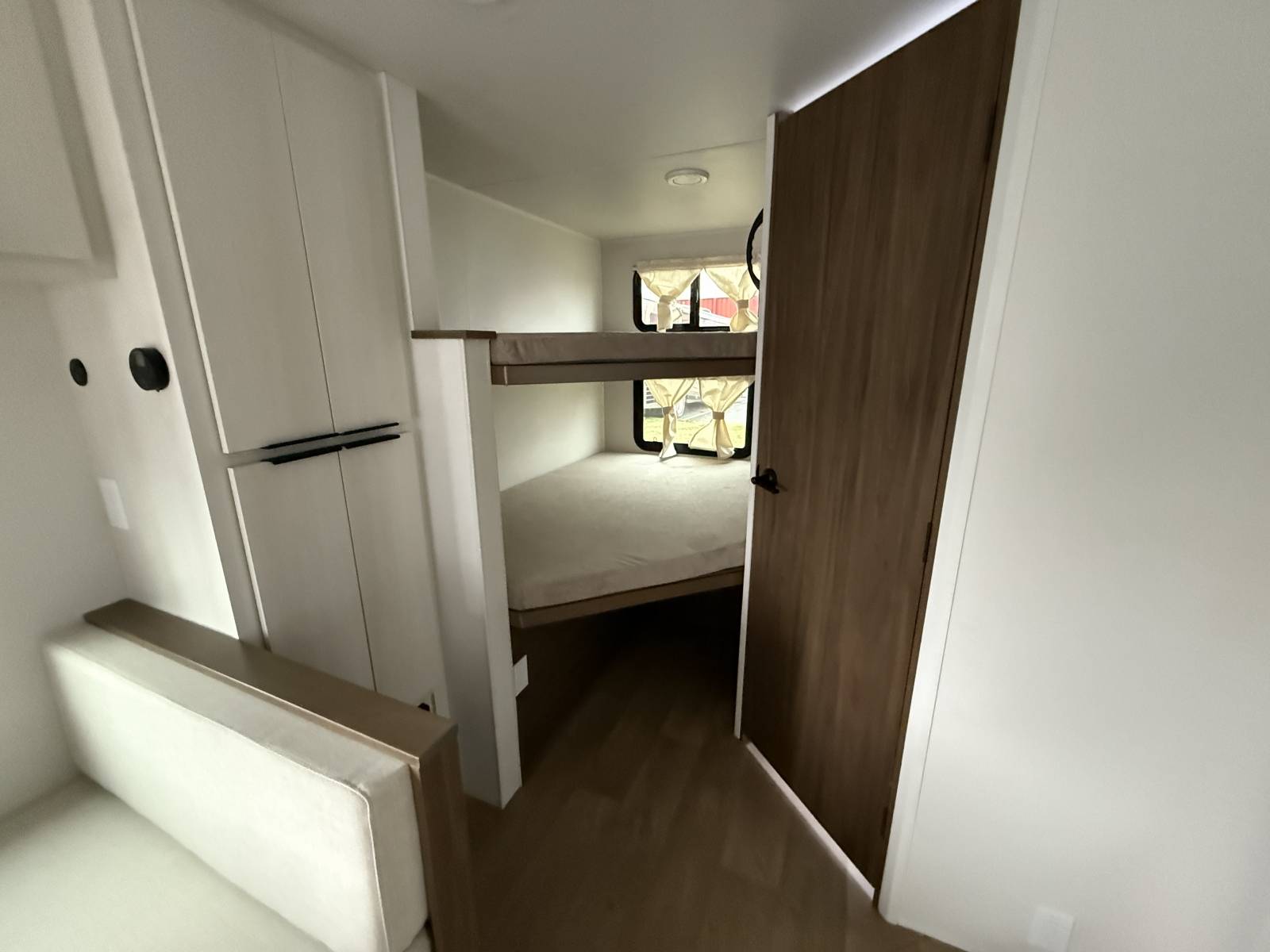 2026 Winnebago 2026 Winnebago Access - thumbnail 19