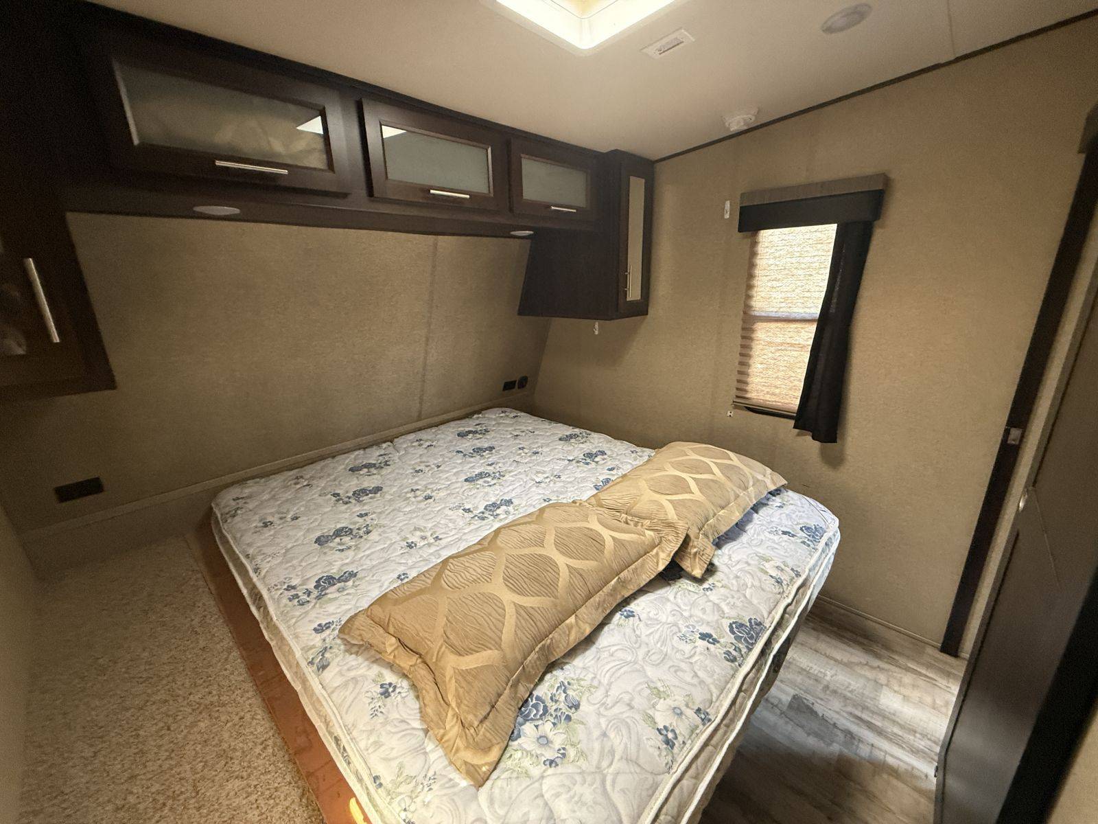 2017 Forest River RV 2017 Forest River RV XLR Nitro - thumbnail 17