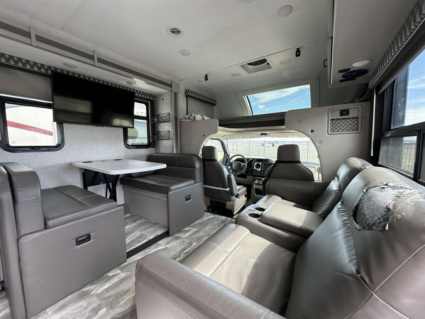 2023 Thor Motor Coach 2023 Thor Motor Coach Quantum - thumbnail 18