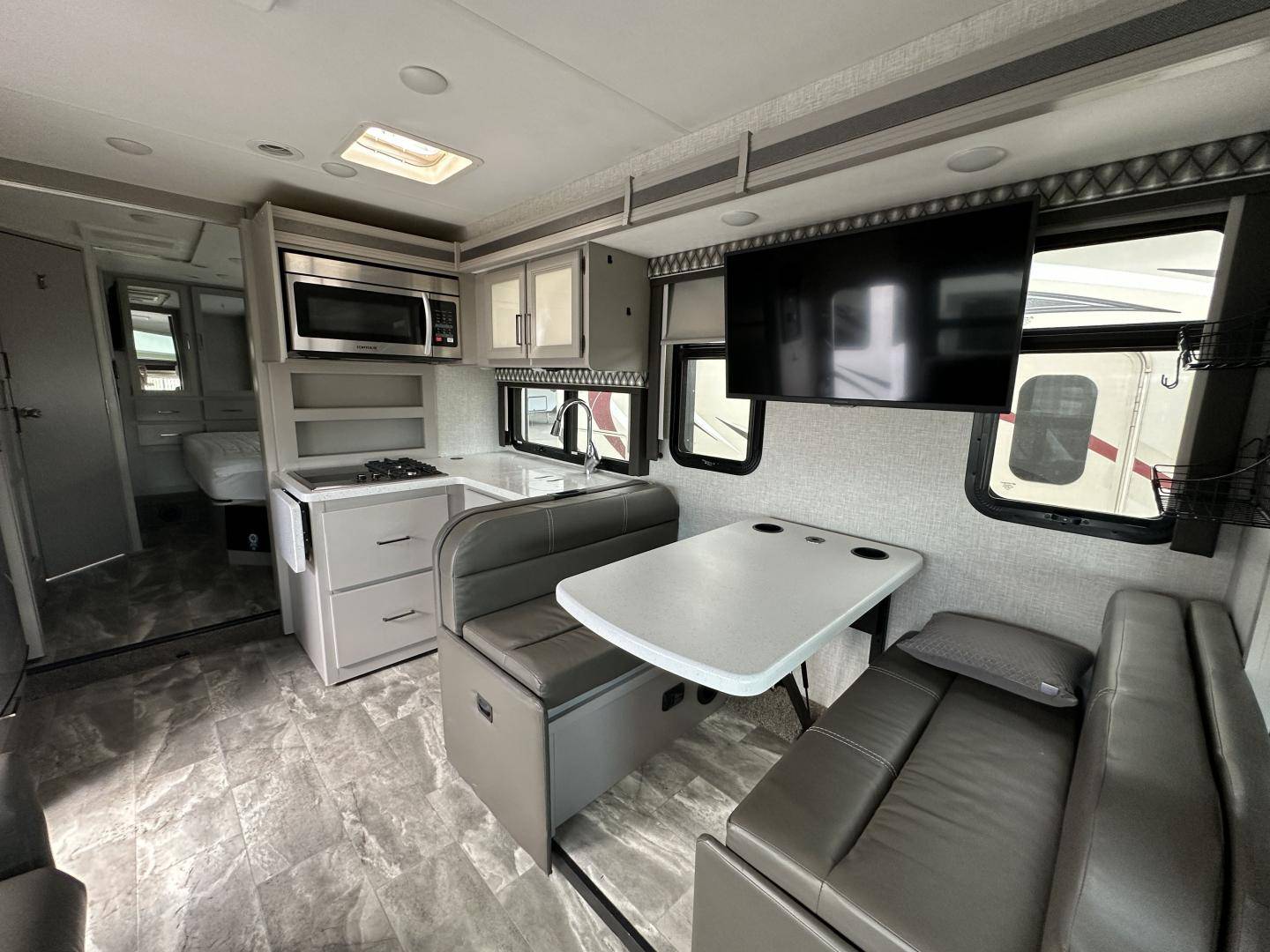 2023 Thor Motor Coach 2023 Thor Motor Coach Quantum - thumbnail 24